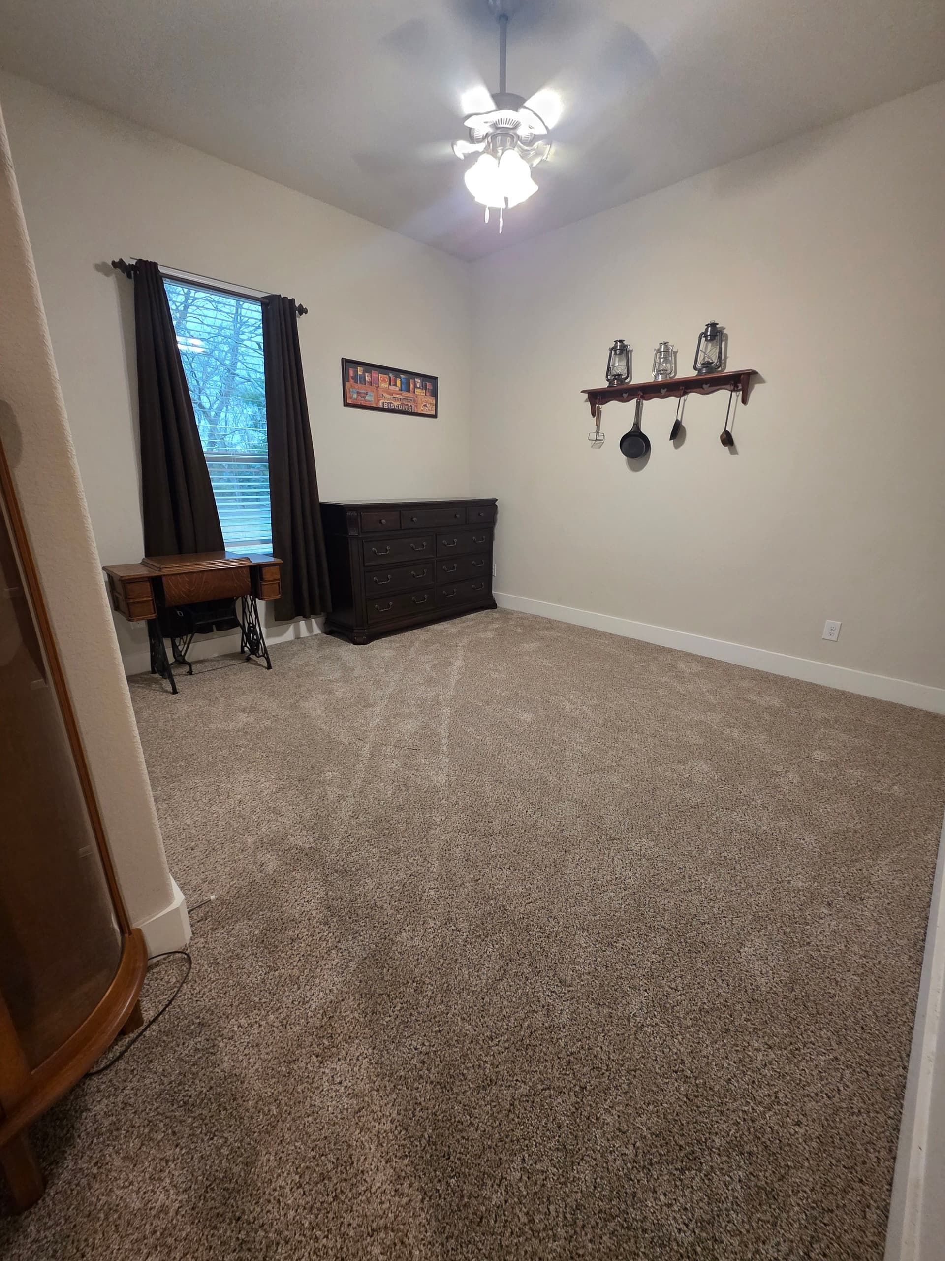 Gallery photos for Cozy Mohawk Carpets and Elegant Hardwood in Waxahachie: Image #3