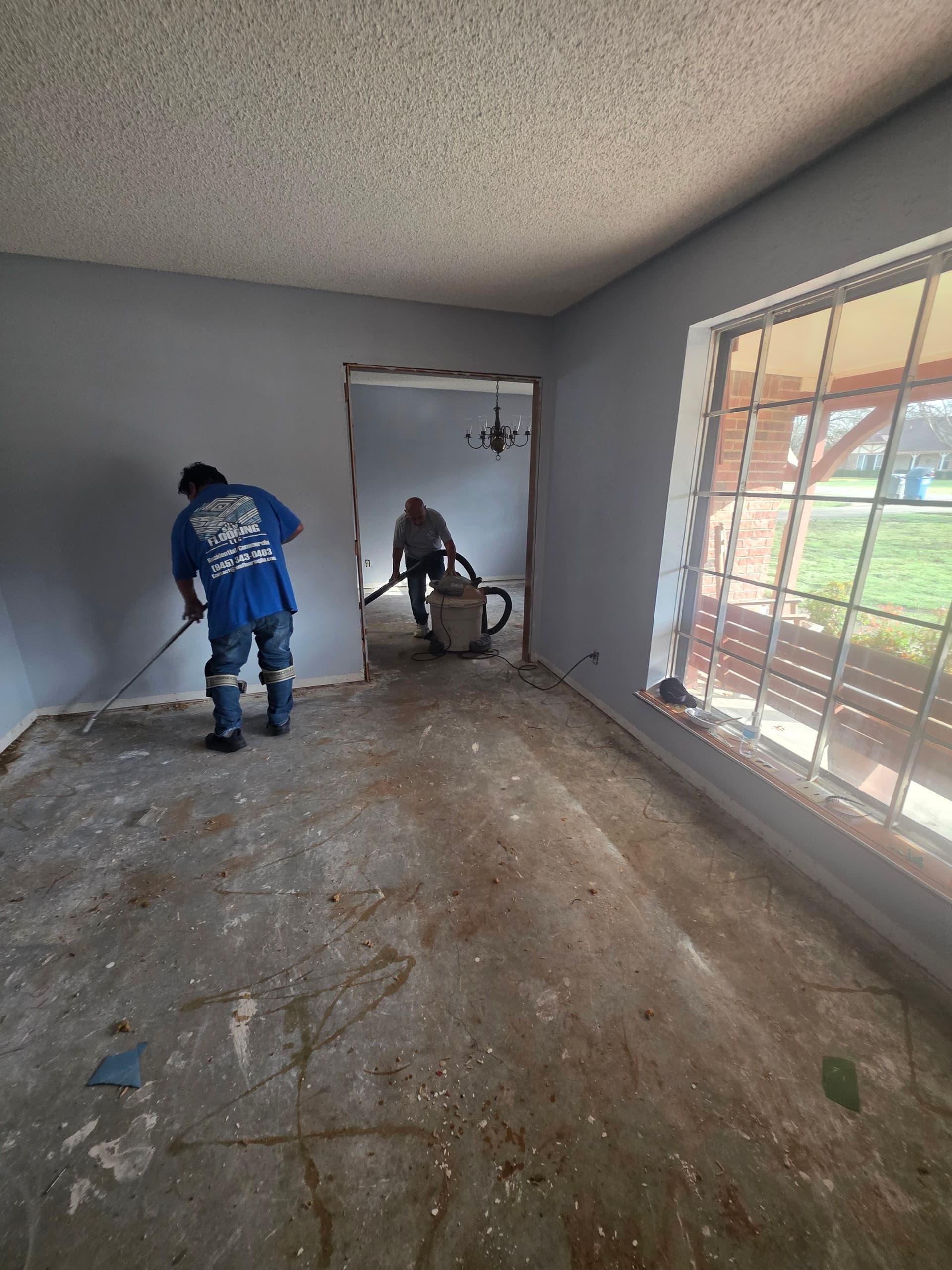 Gallery photos for Innovative Flooring Upgrade with Texas Color Vinyl Planks: Image #2