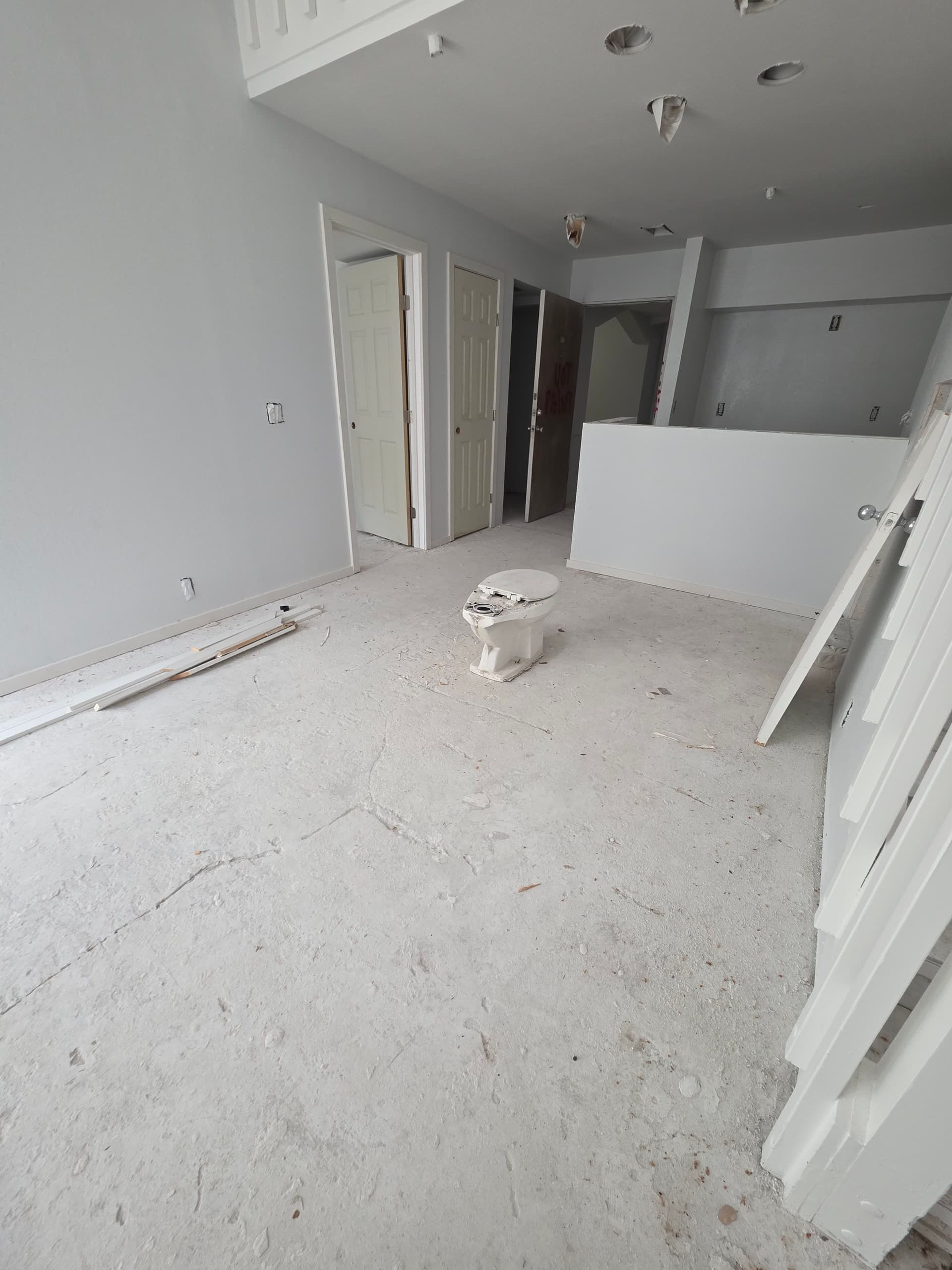 Gallery photos for Fresh Carpet Installation Across Multiple Dallas Apartments: Image #2