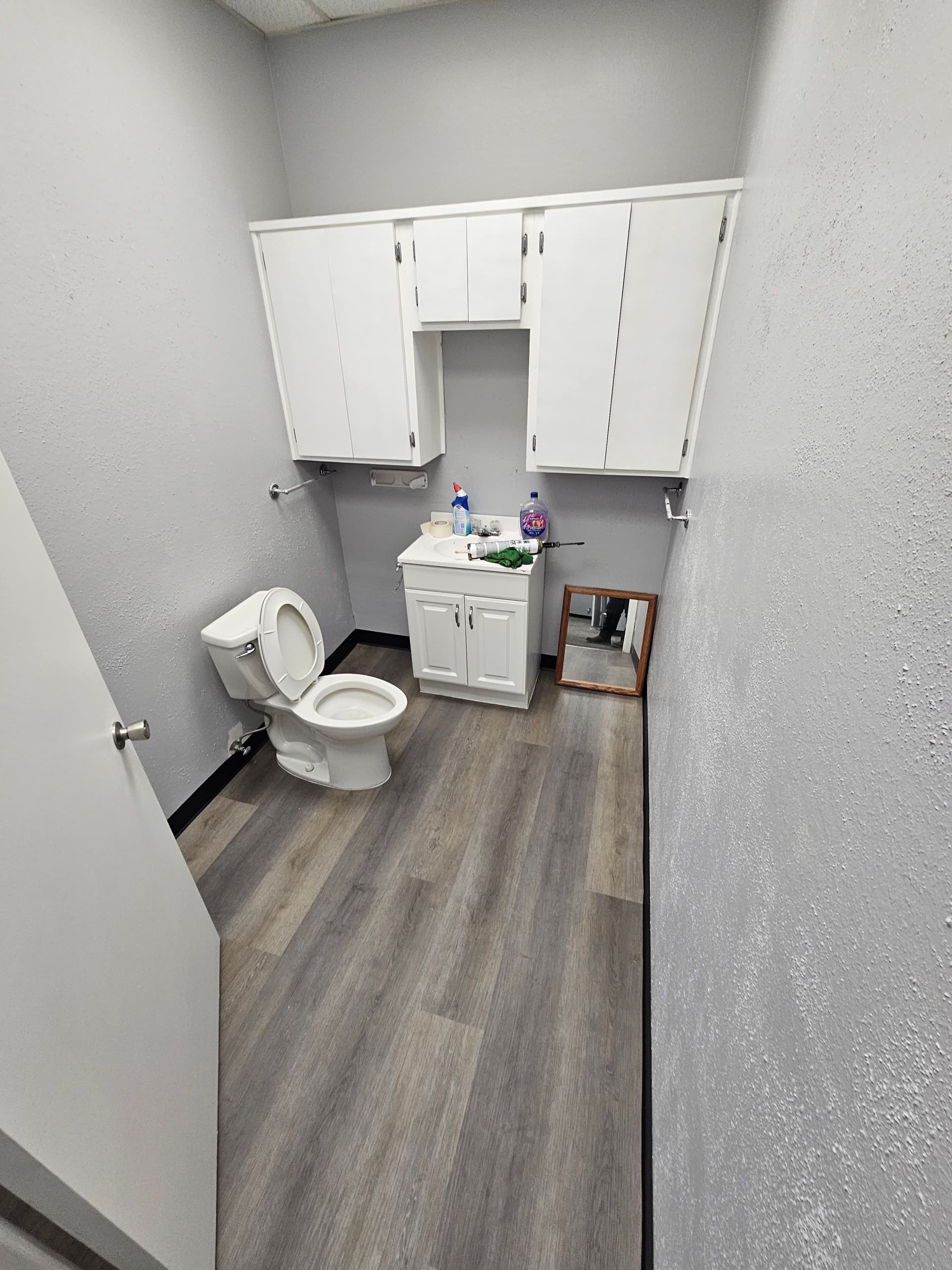 Gallery photos for Waxahachie Clinic Gets Vinyl Plank, Carpet Tile, and Cove Base Upgrade: Image #6