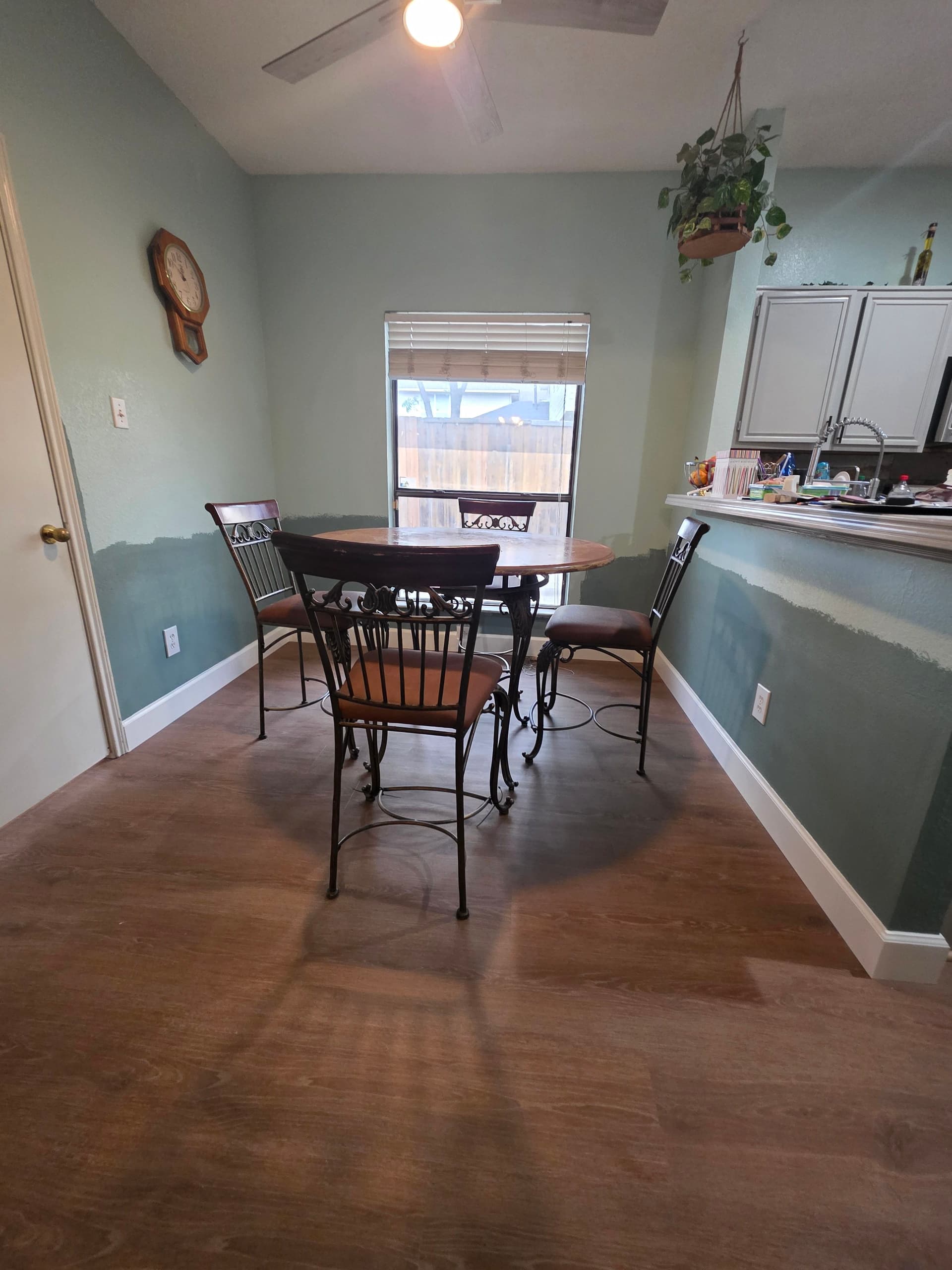 Gallery photos for Living Room and Kitchen Get a Full LVP Floor Overhaul: Image #8