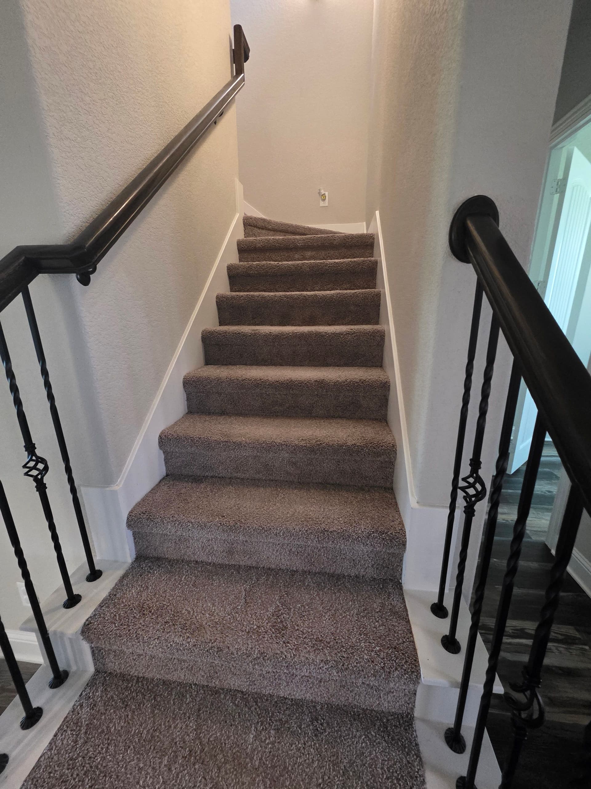 Gallery photos for Hybrid Floors, Stair Treads, and Carpet With a Moisture Fix First: Image #3