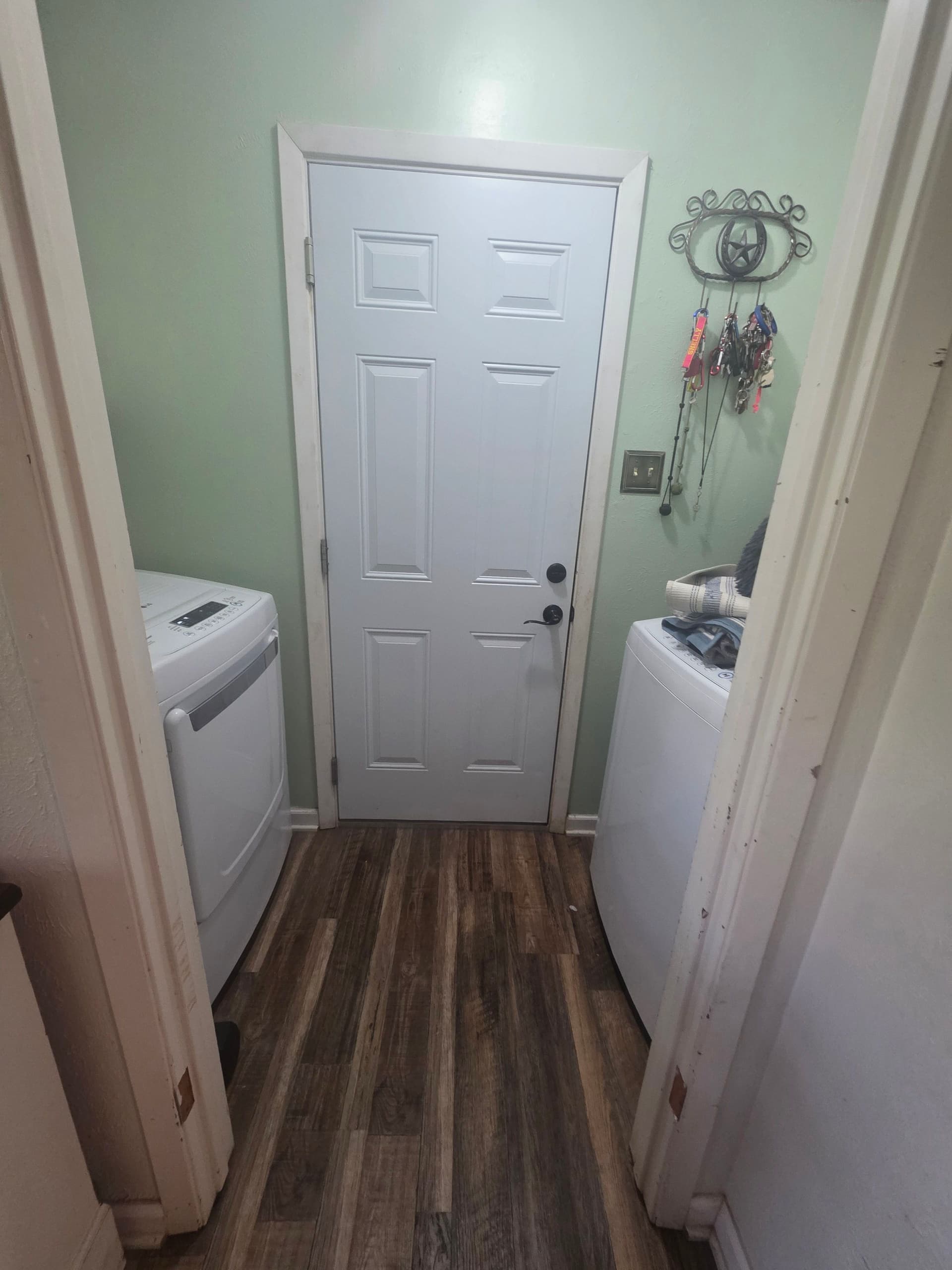 Gallery photos for Whole-Home Laminate Floor Installation in Arlington: Image #2