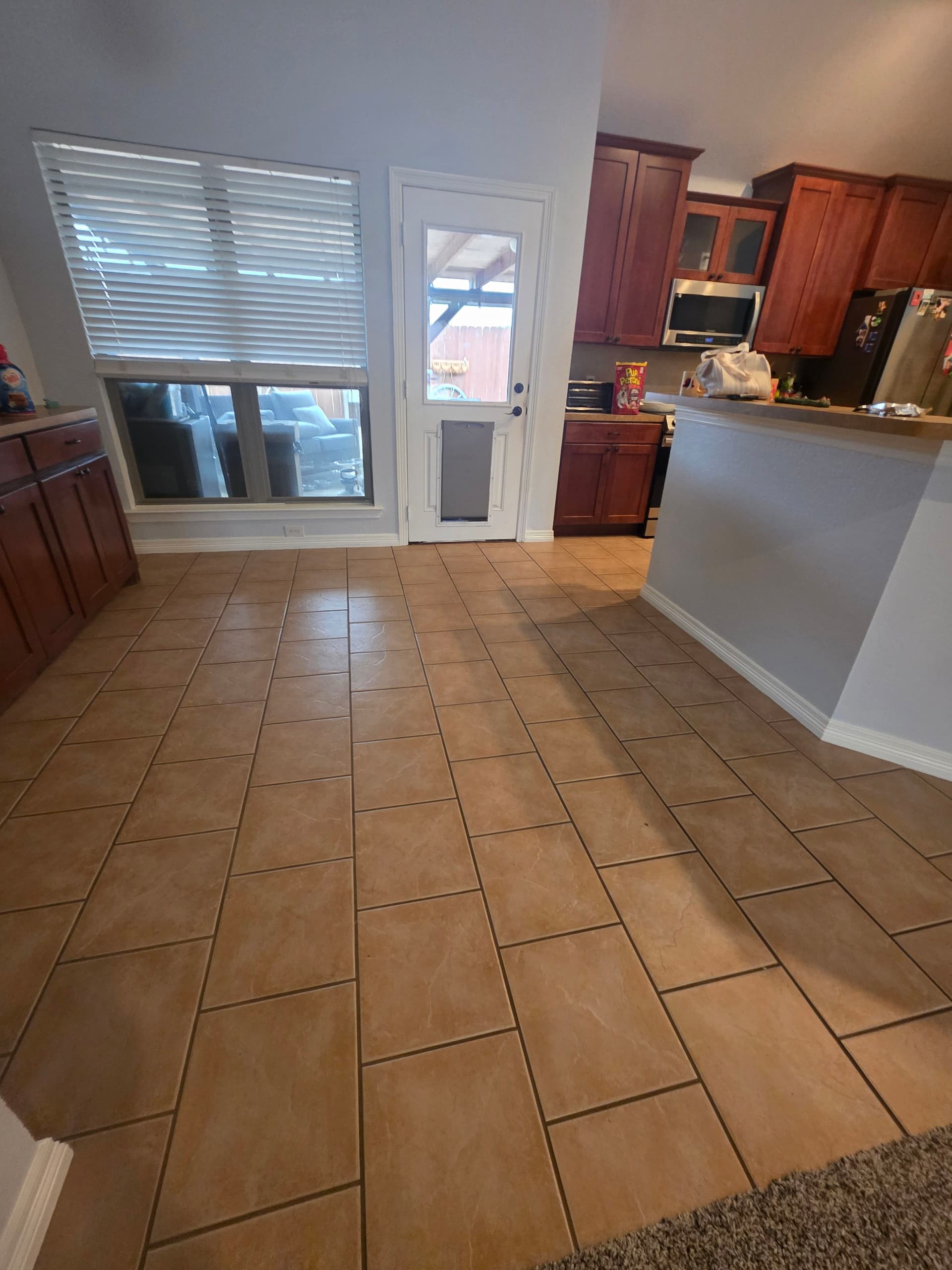 Gallery photos for Waxahachie Home Gets a Full Floor Overhaul With Water-Resistant Laminate: Image #4