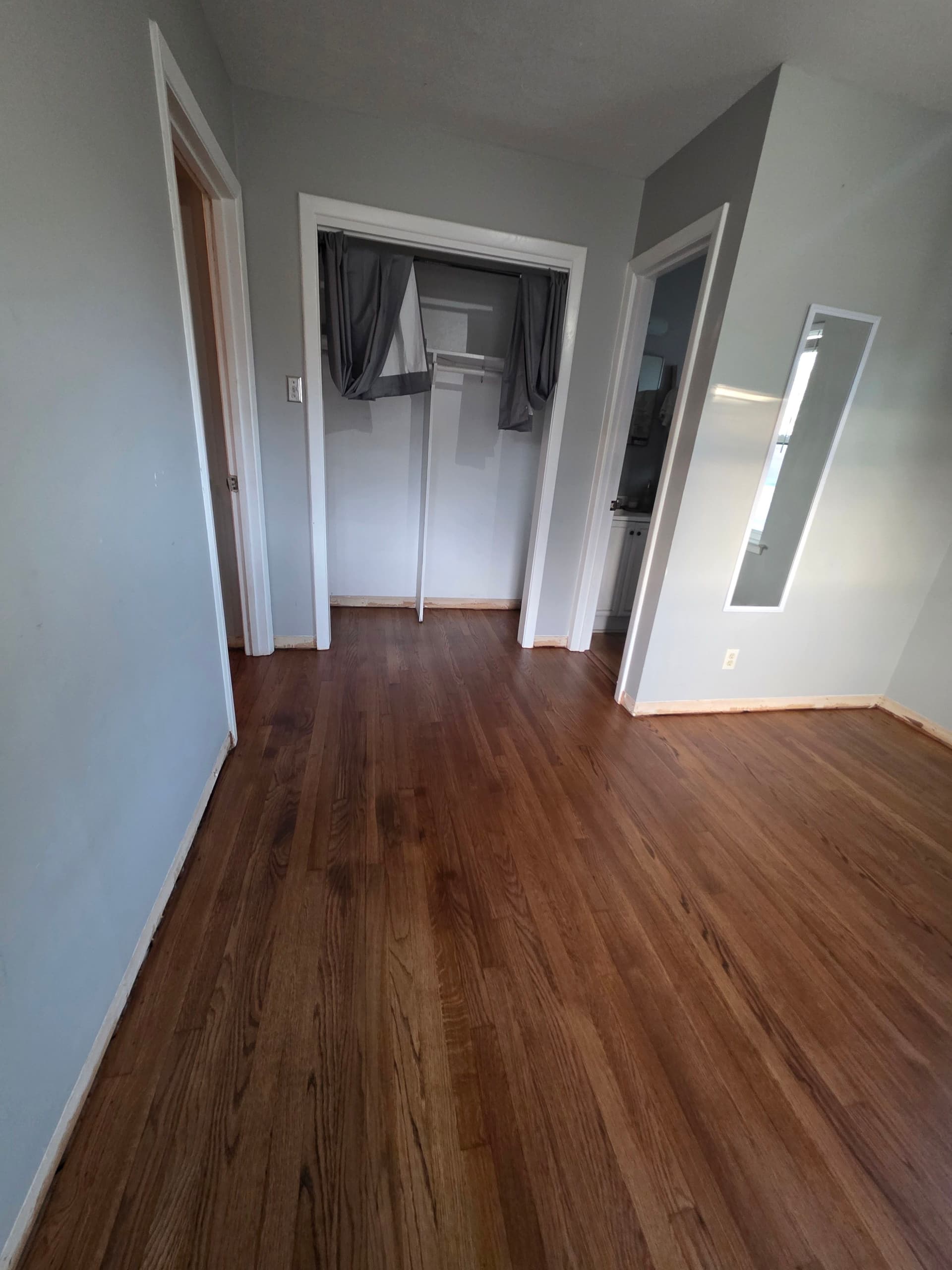 Gallery photos for Hardwood Flooring Makeover for a Cozy Home: Image #4