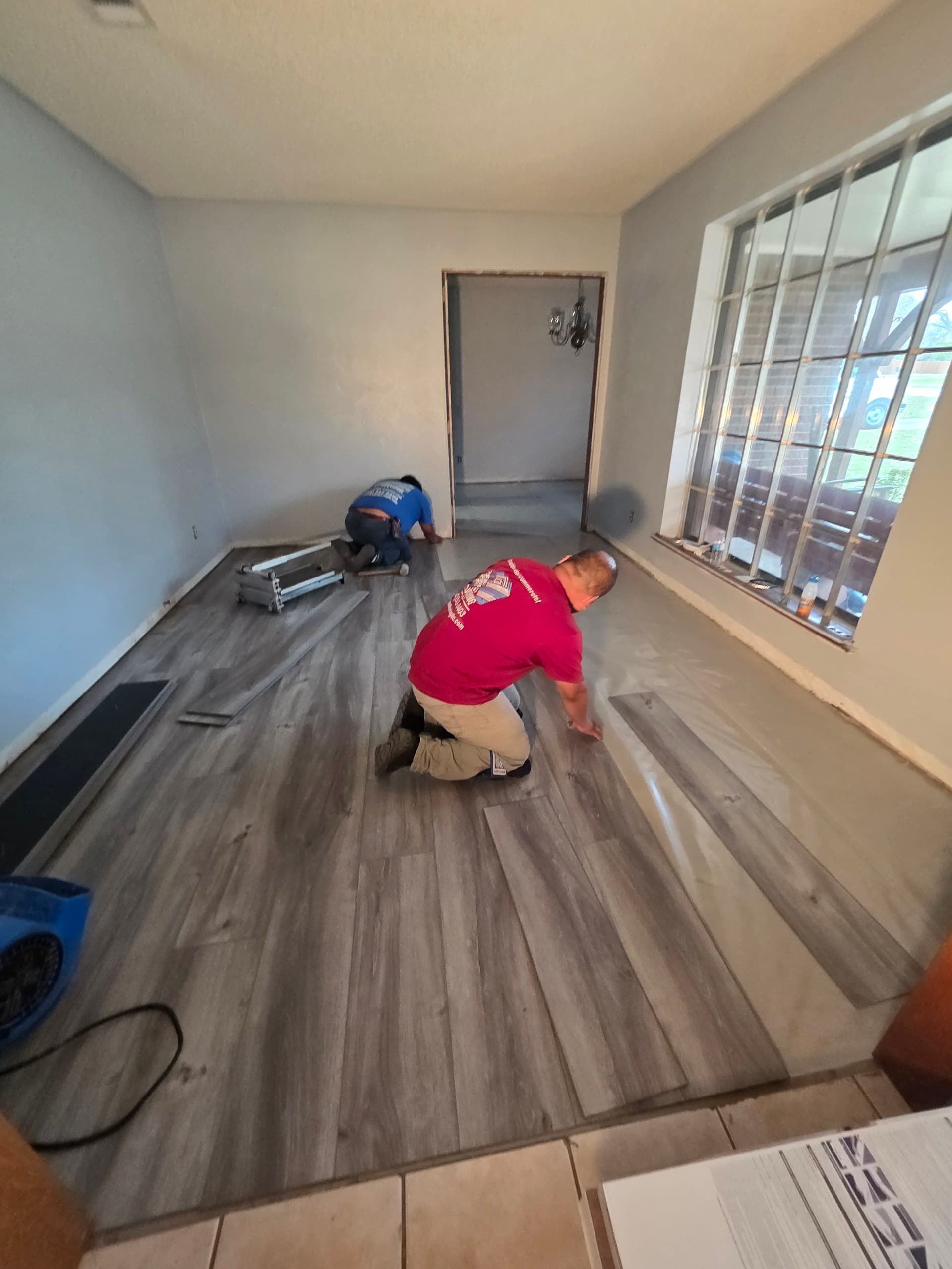 Gallery photos for Innovative Flooring Upgrade with Texas Color Vinyl Planks: Image #4