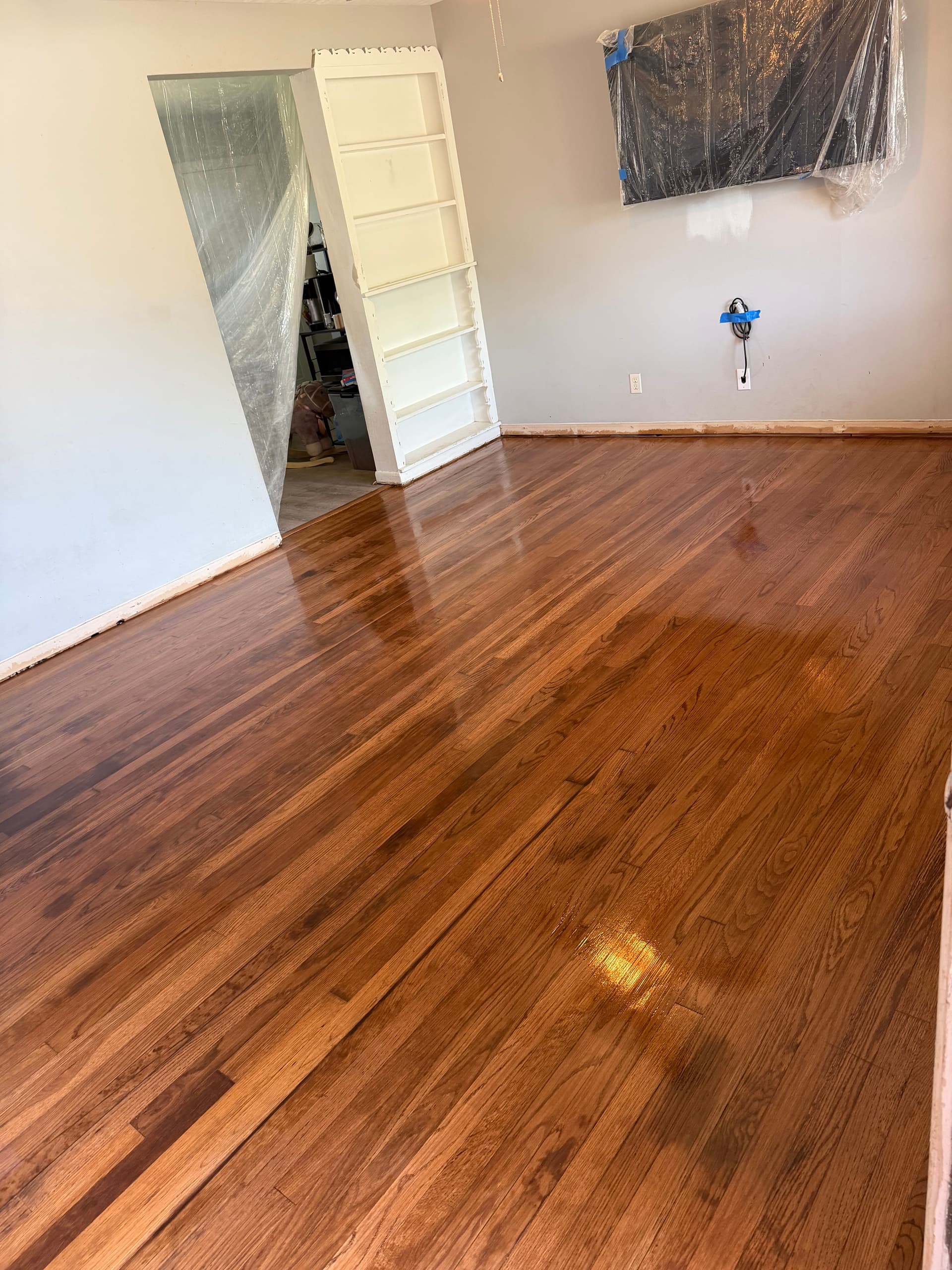 Gallery photos for Hardwood Flooring Makeover for a Cozy Home: Image #6