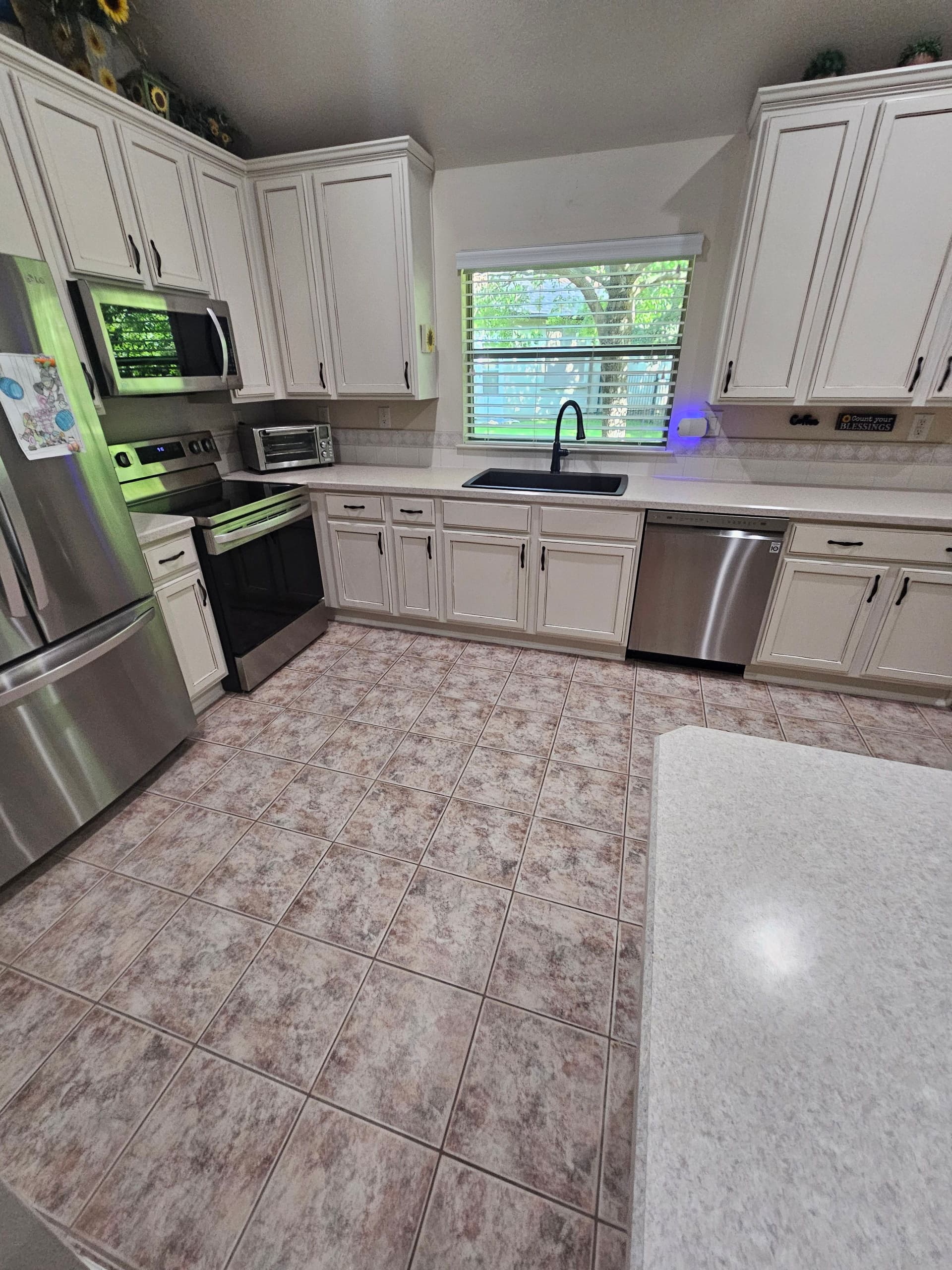 Gallery photos for Stunning Home Makeover With Carpet Installation and Luxury Planks: Image #4