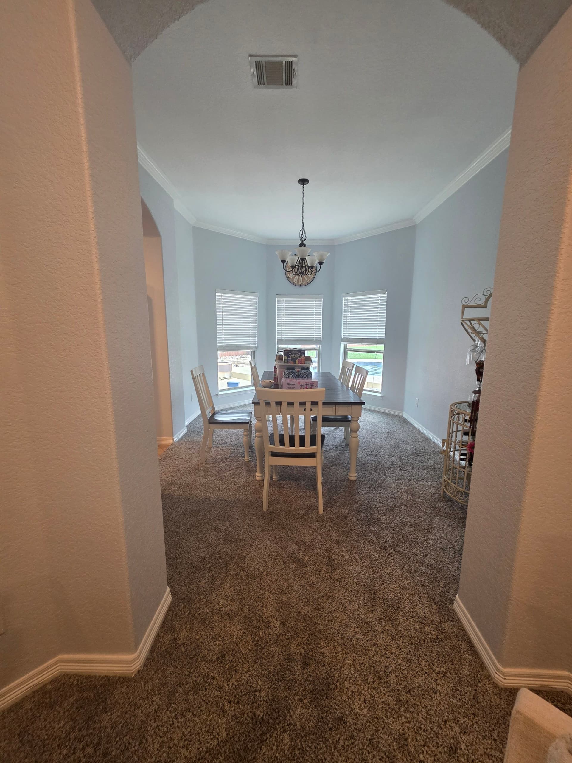 Gallery photos for Waxahachie Home Gets a Full Floor Overhaul With Water-Resistant Laminate: Image #3