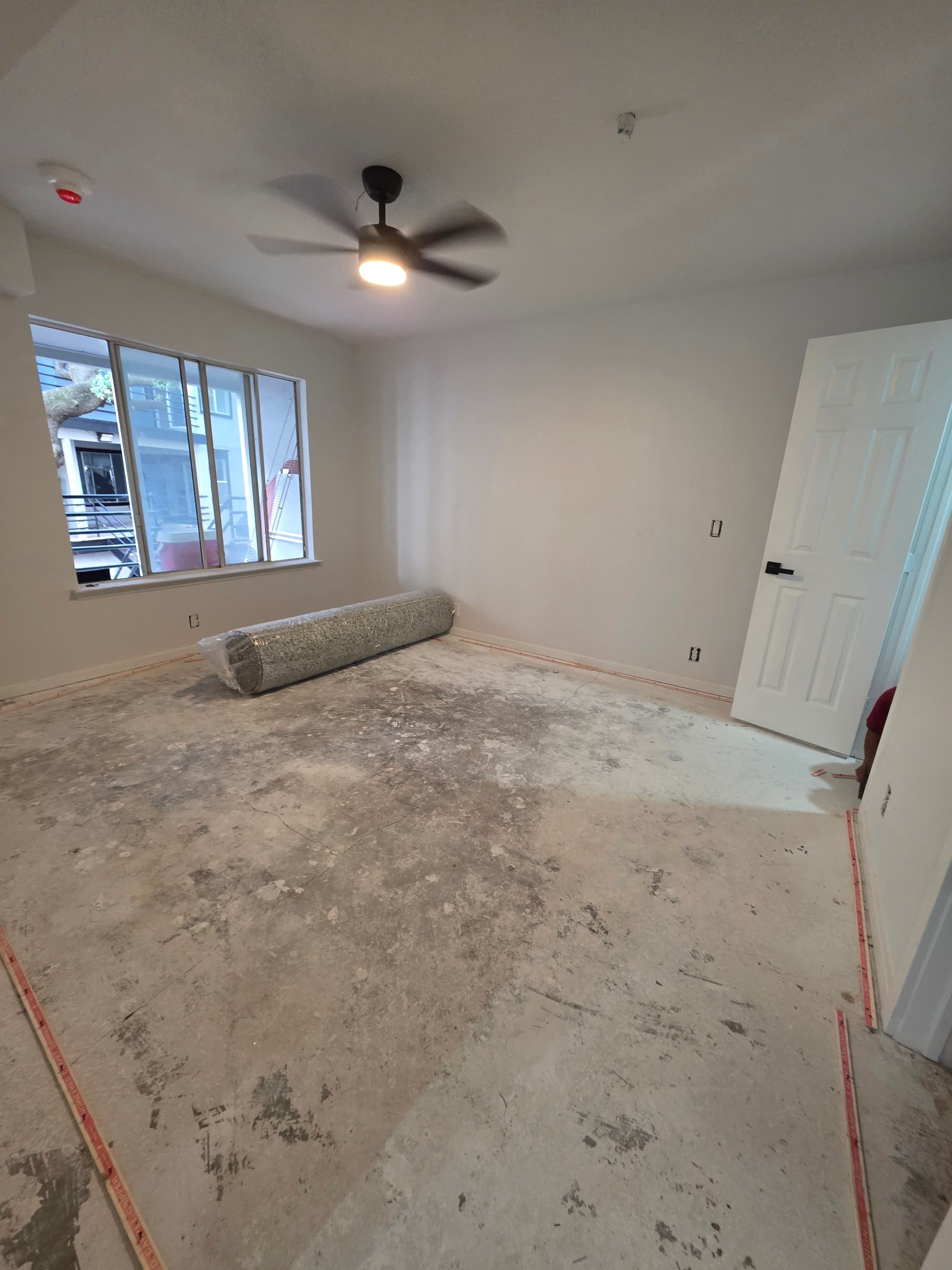 Gallery photos for Fresh Carpet Installation Across Multiple Dallas Apartments: Image #3