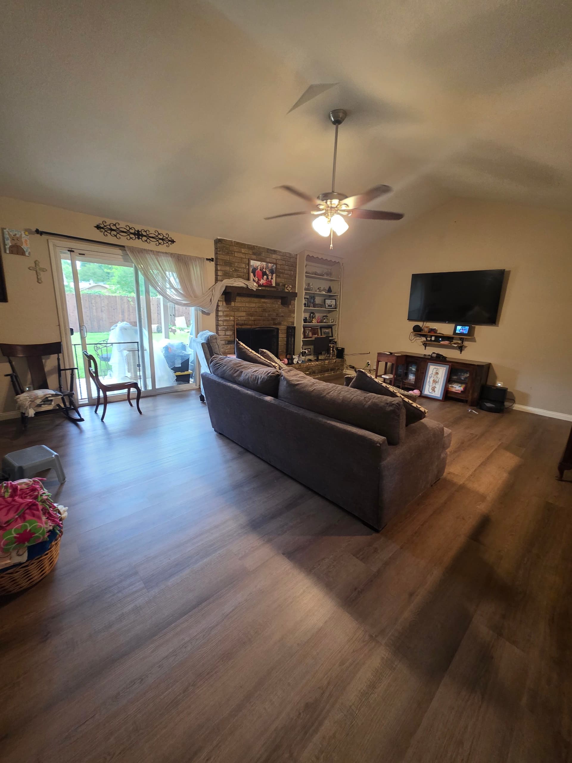 Whole-Home Hybrid Floor Installation Done Right in Arlington image