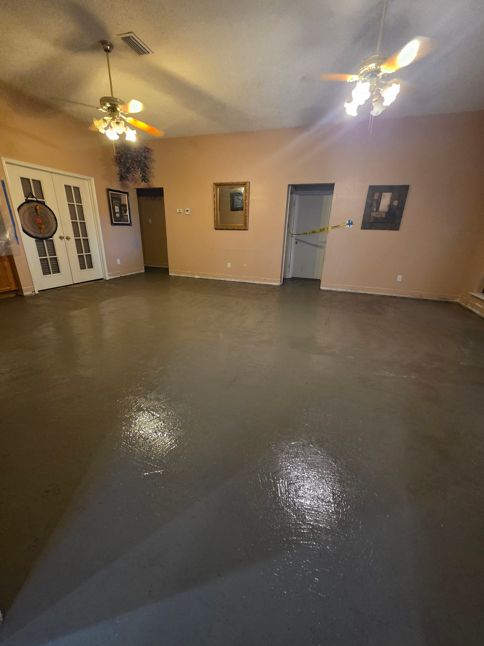 Gallery photos for Full Home Floor Demo and LVP Installation in Progress in Mesquite TX: Image #4