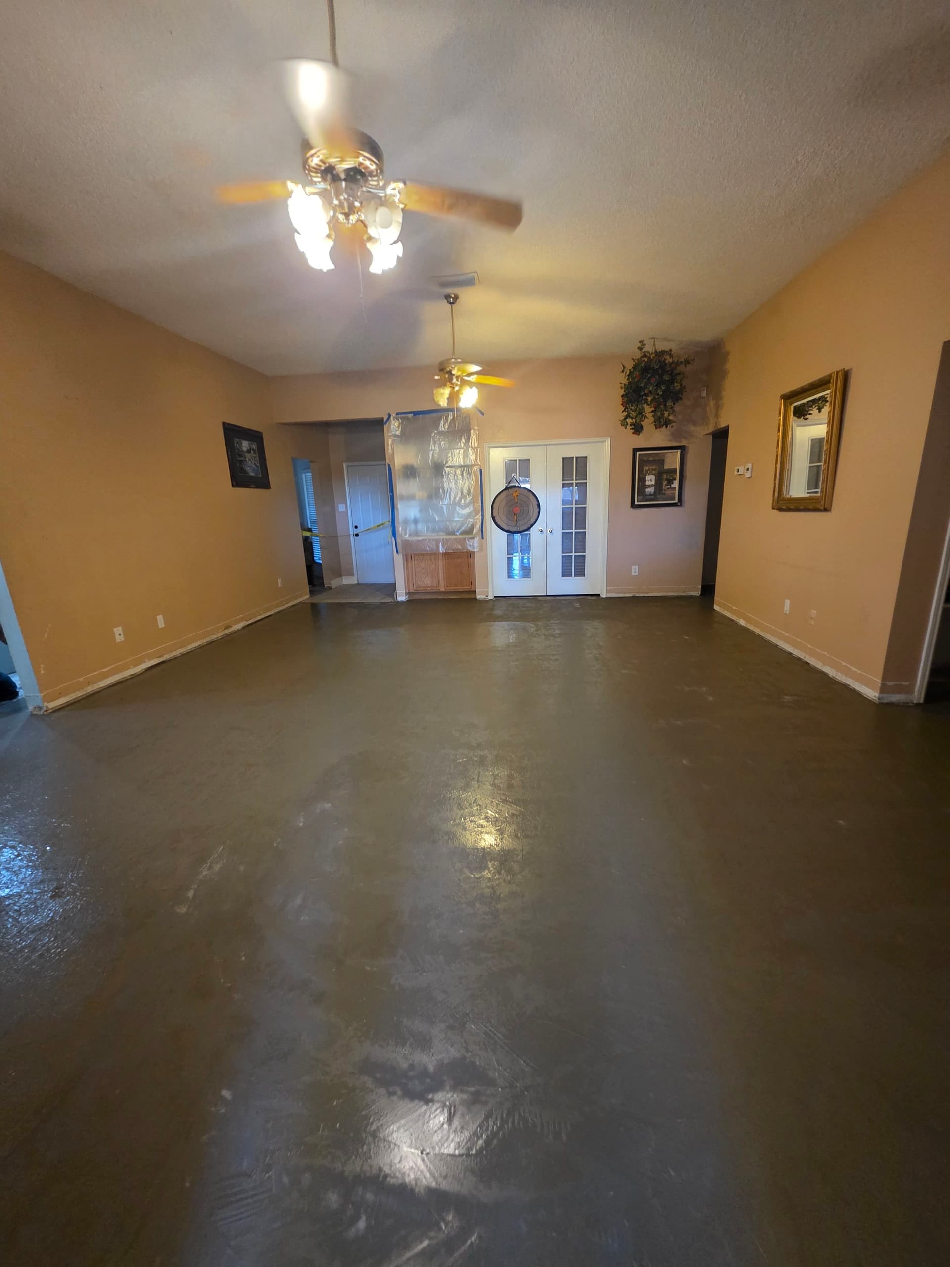 Gallery photos for Full Home Floor Demo and LVP Installation in Progress in Mesquite TX: Image #5