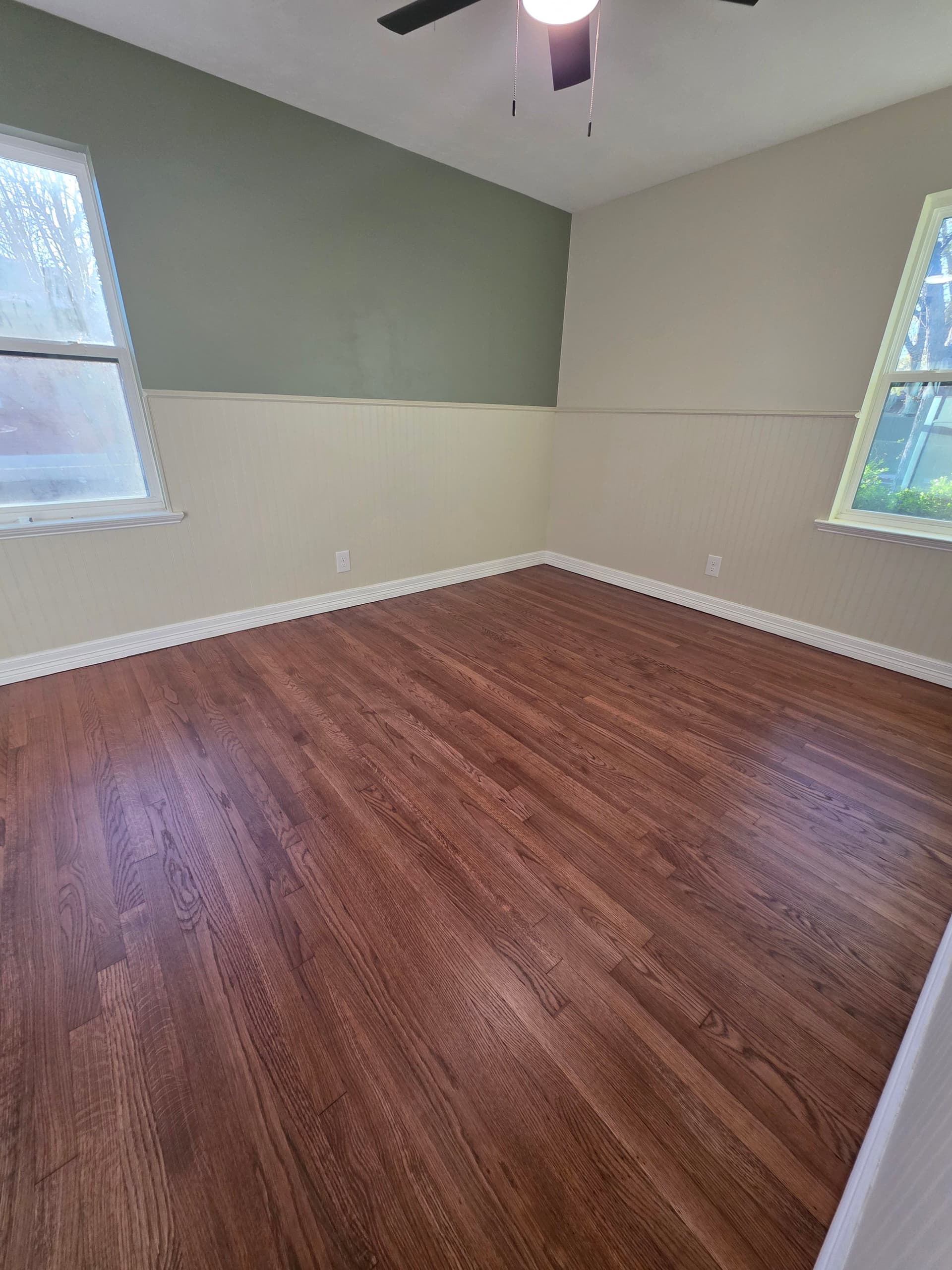 Gallery photos for Hardwood Flooring Makeover for a Cozy Home: Image #3