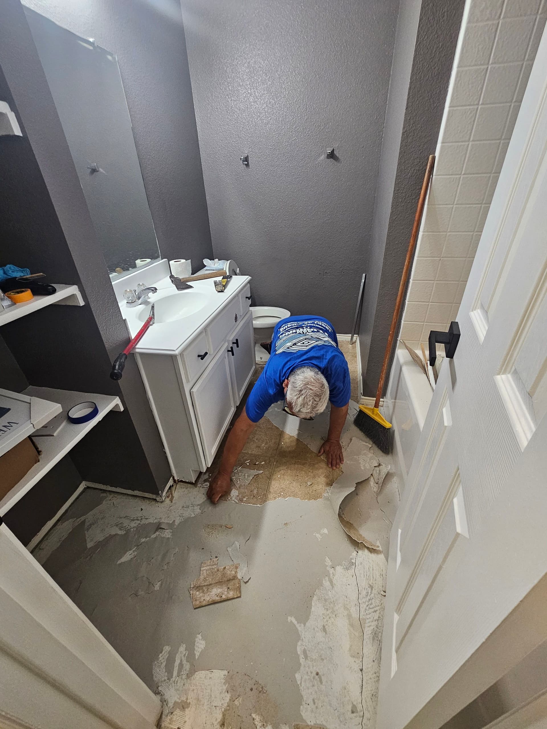 Gallery photos for Stylish Flooring Upgrade in Every Corner: Image #7