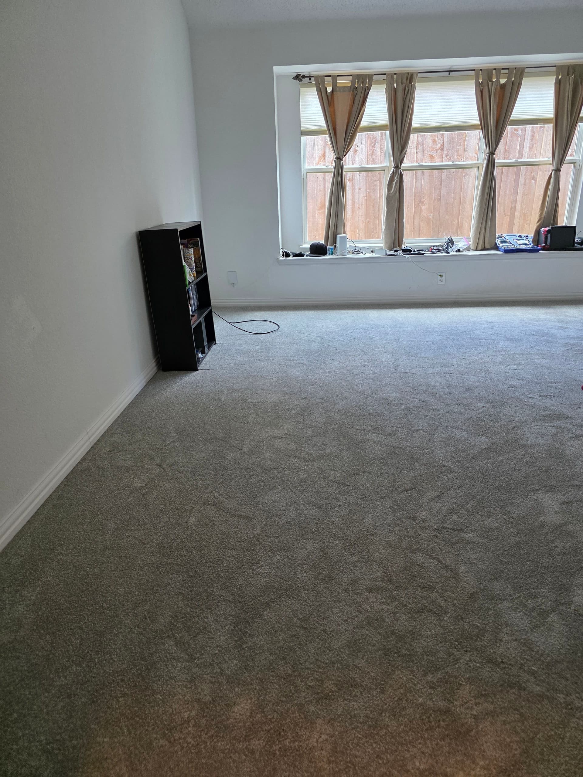 Gallery photos for Master Bedroom Mohawk Carpet and Laundry Room LVT Floor Upgrade: Image #1