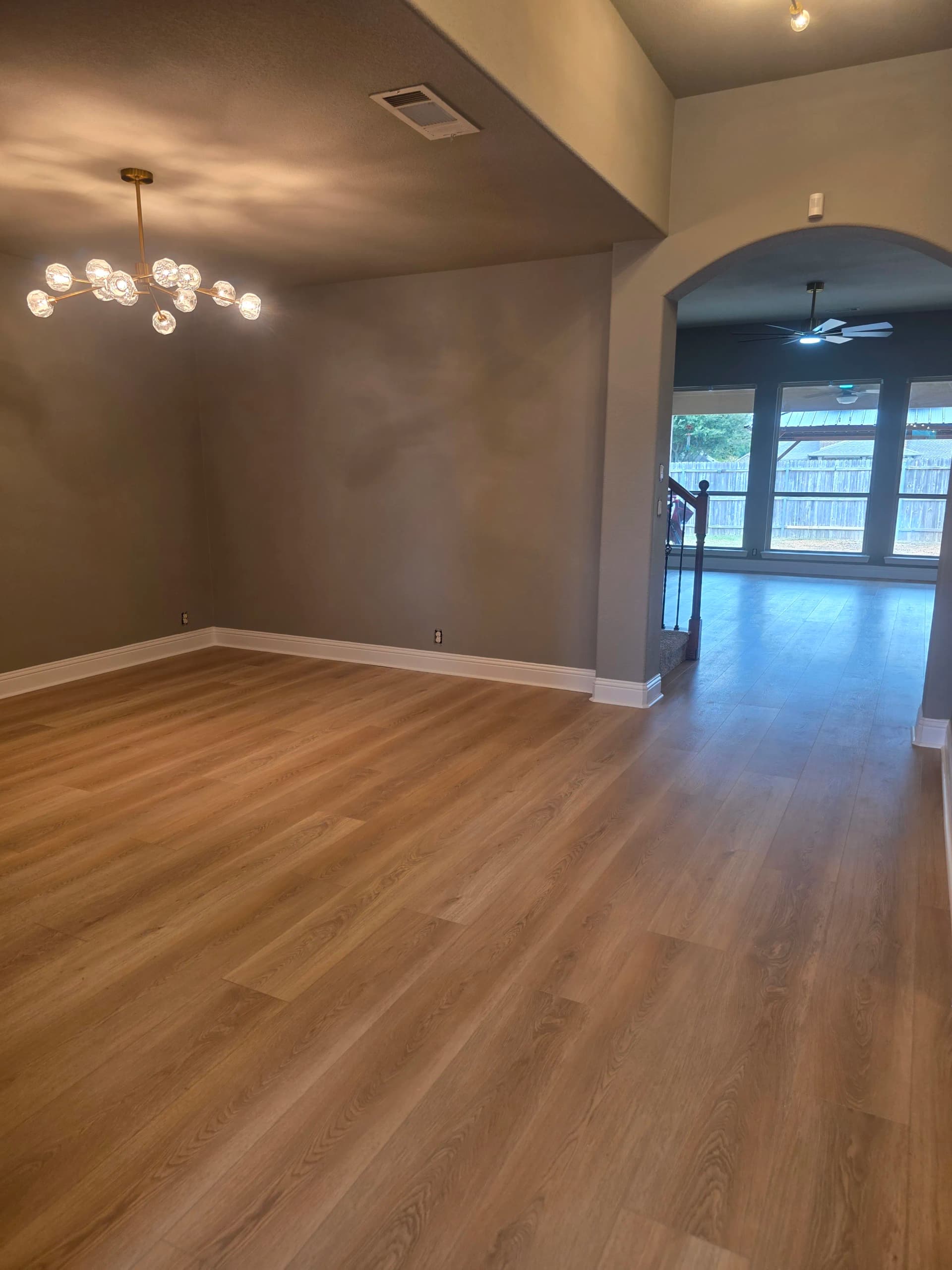 Gallery photos for 1,300 Sq Ft Flooring Install for a Midlothian Family: Image #6