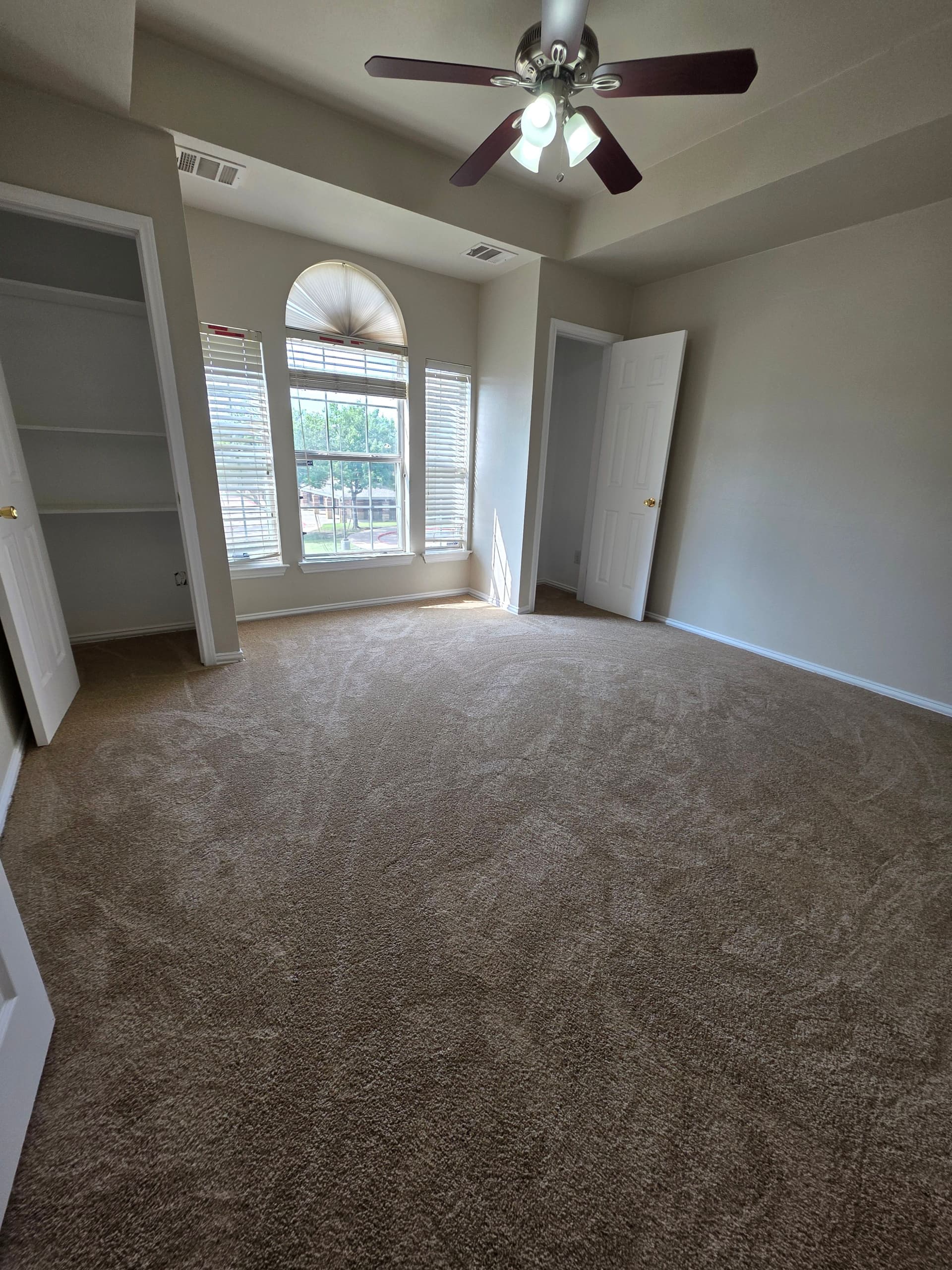 Gallery photos for Full Home Carpet Installation in Plano TX: Image #8