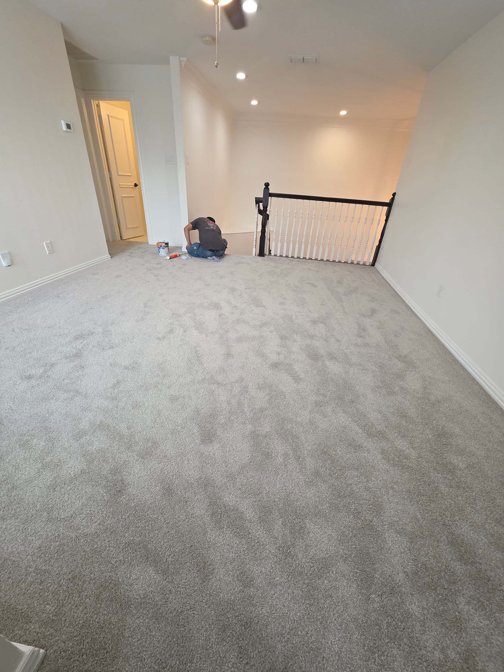 Gallery photos for Elegant Carpet Installation in Dallas: Image #1