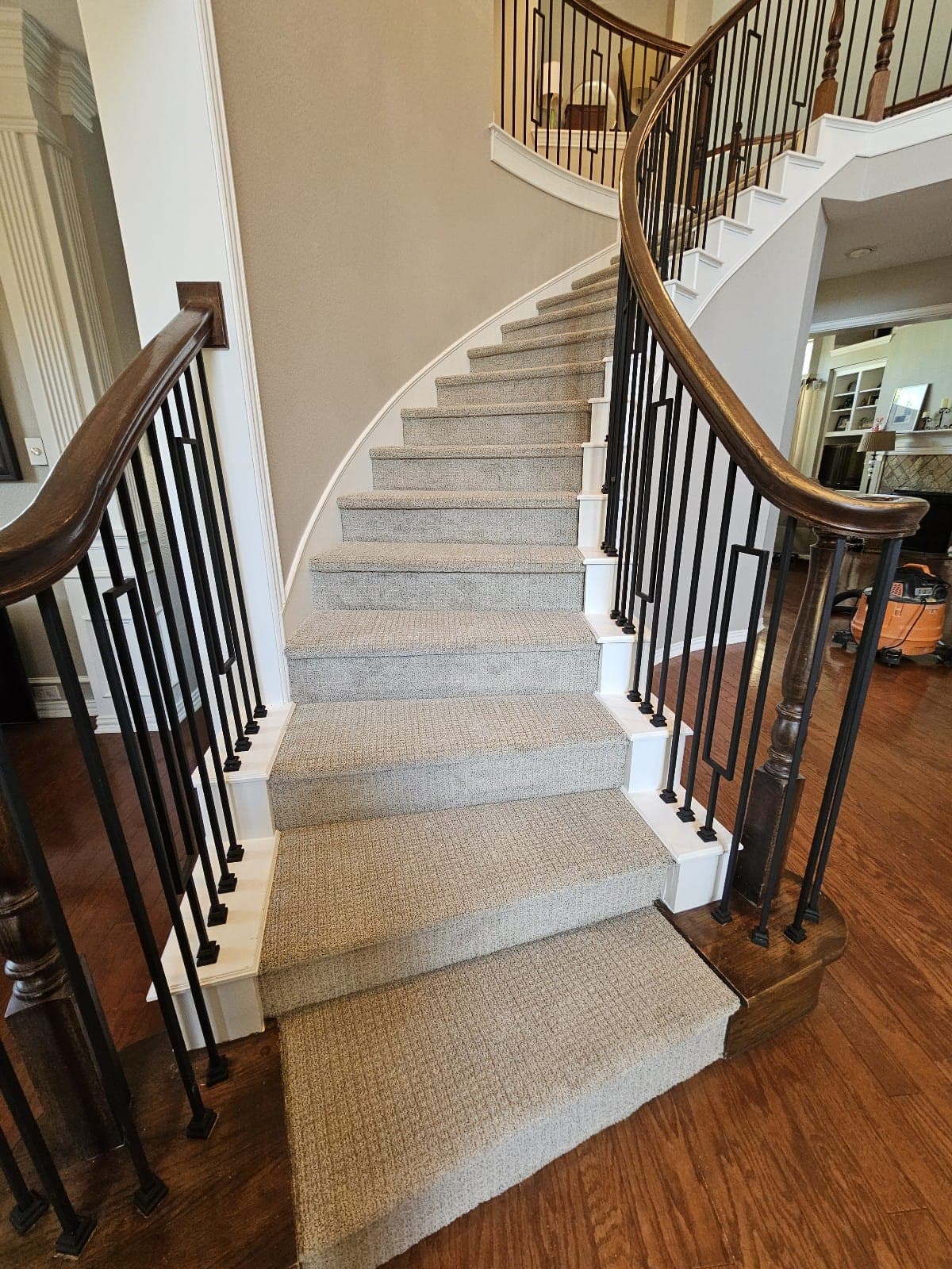 Crafting Comfort with Mohawk Carpets image