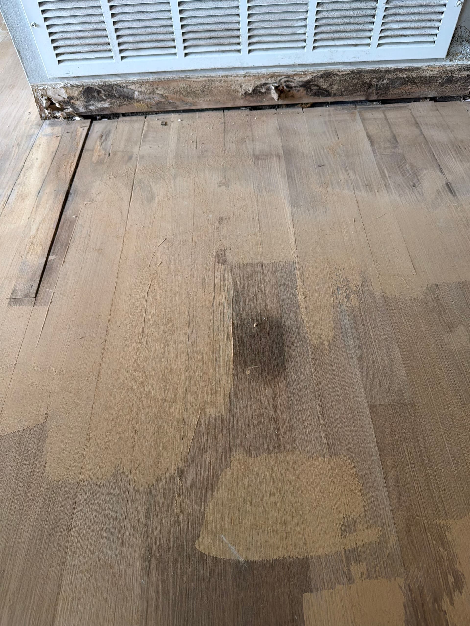 Gallery photos for Hardwood Floor Refinishing Brings New Life to Vintage Home: Image #4