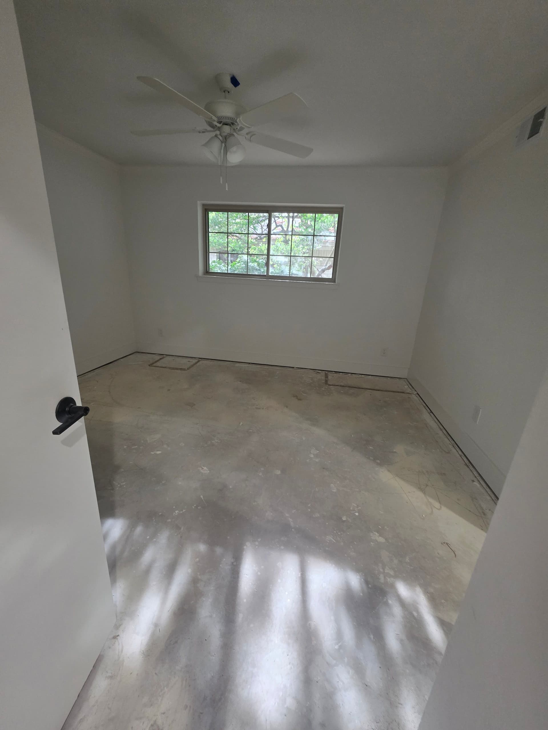 Gallery photos for Plush and Berber Carpet Installed Across 5 Rooms and Stairs: Image #2