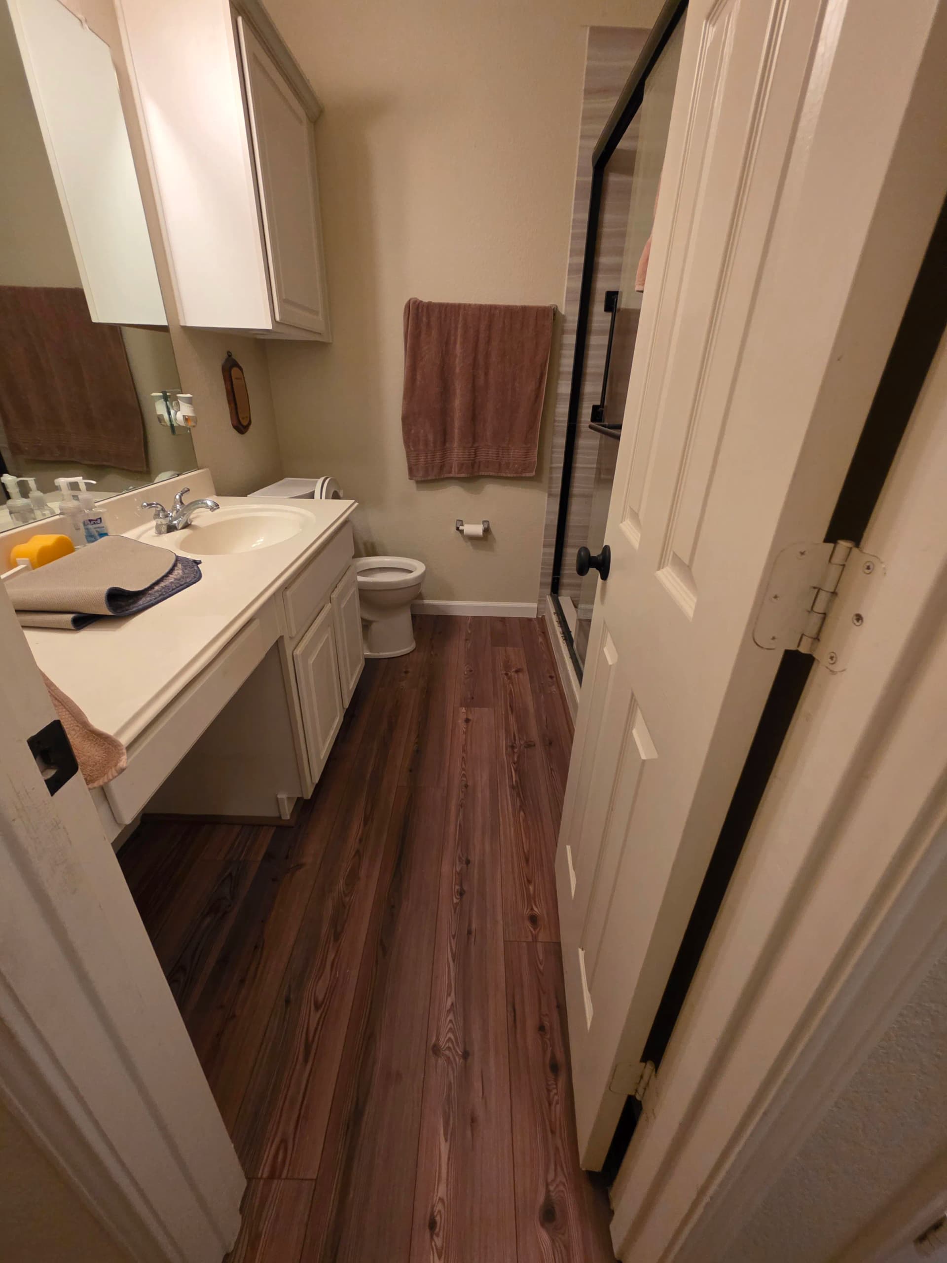 Gallery photos for 1,350 Sq Ft Luxury Vinyl Plank Install in McKinney TX: Image #9