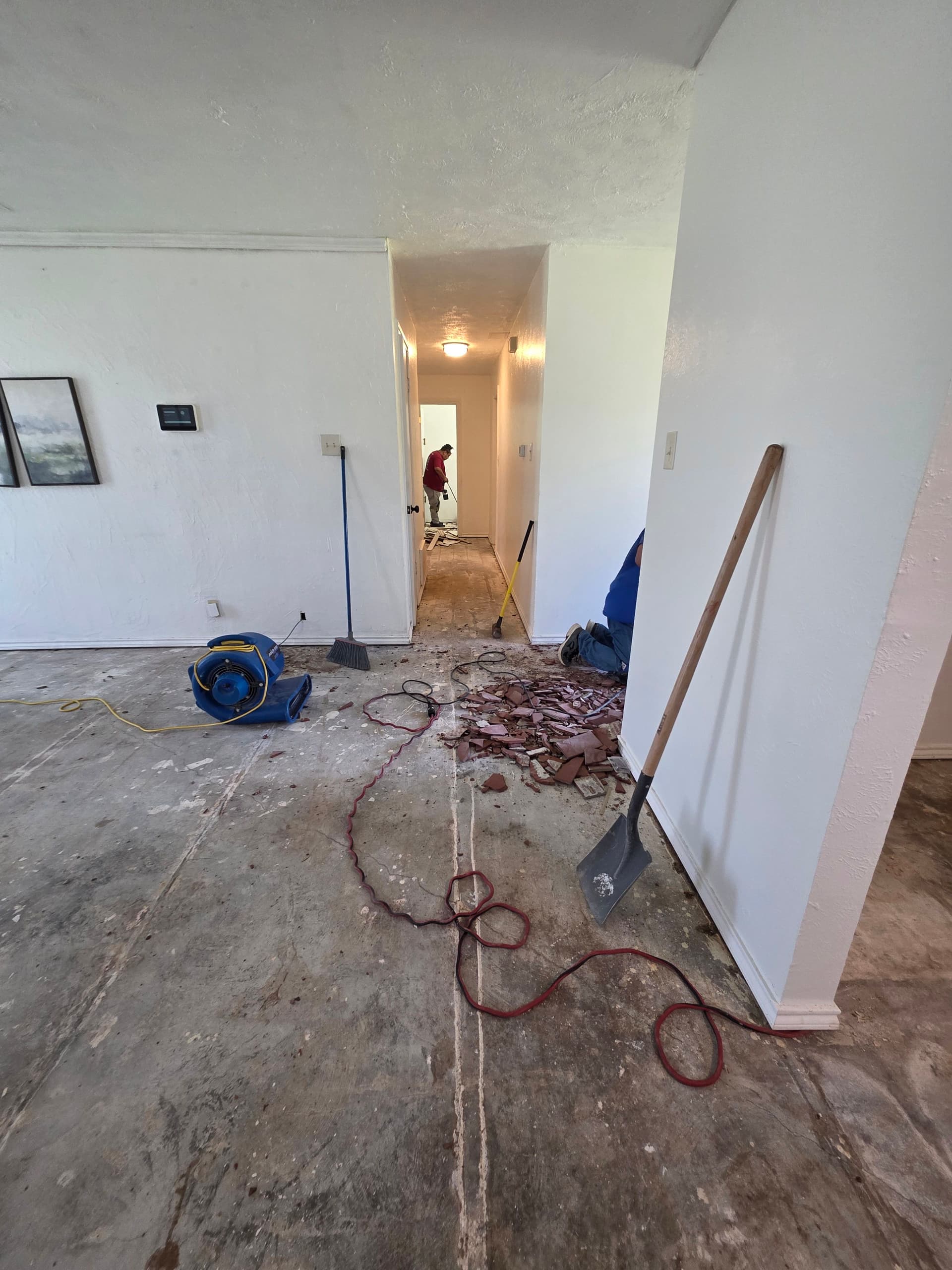 Gallery photos for Laminate Flooring Demo and Install in Waxahachie TX: Image #8