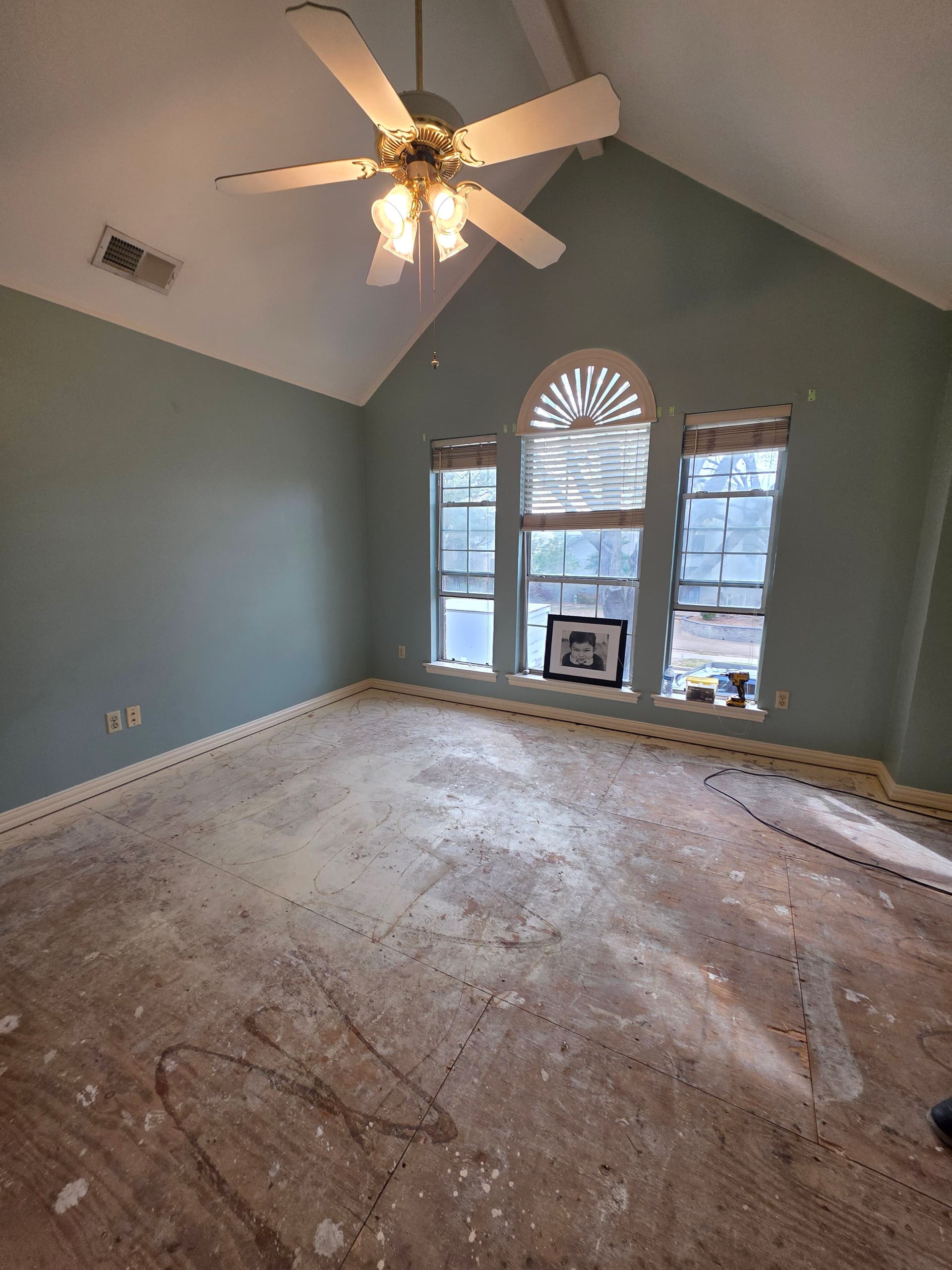 Gallery photos for Stunning Home Flooring Upgrade in Plano: Image #5