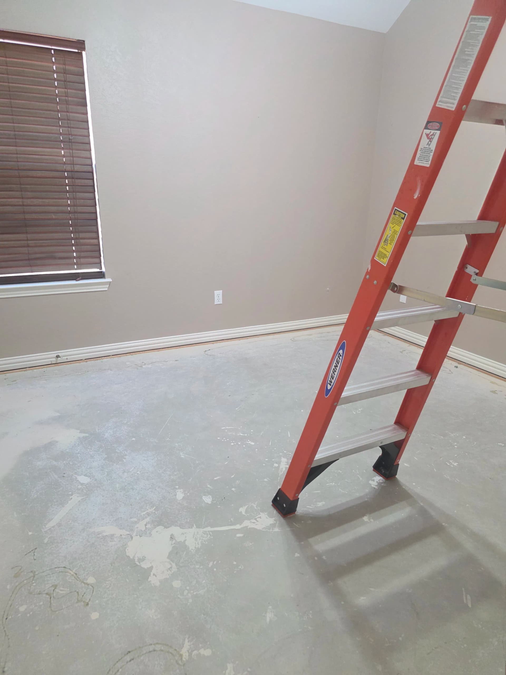 Gallery photos for Over 1,500 Sq Ft of Plank Flooring Completed in Midlothian Before Move-In: Image #1