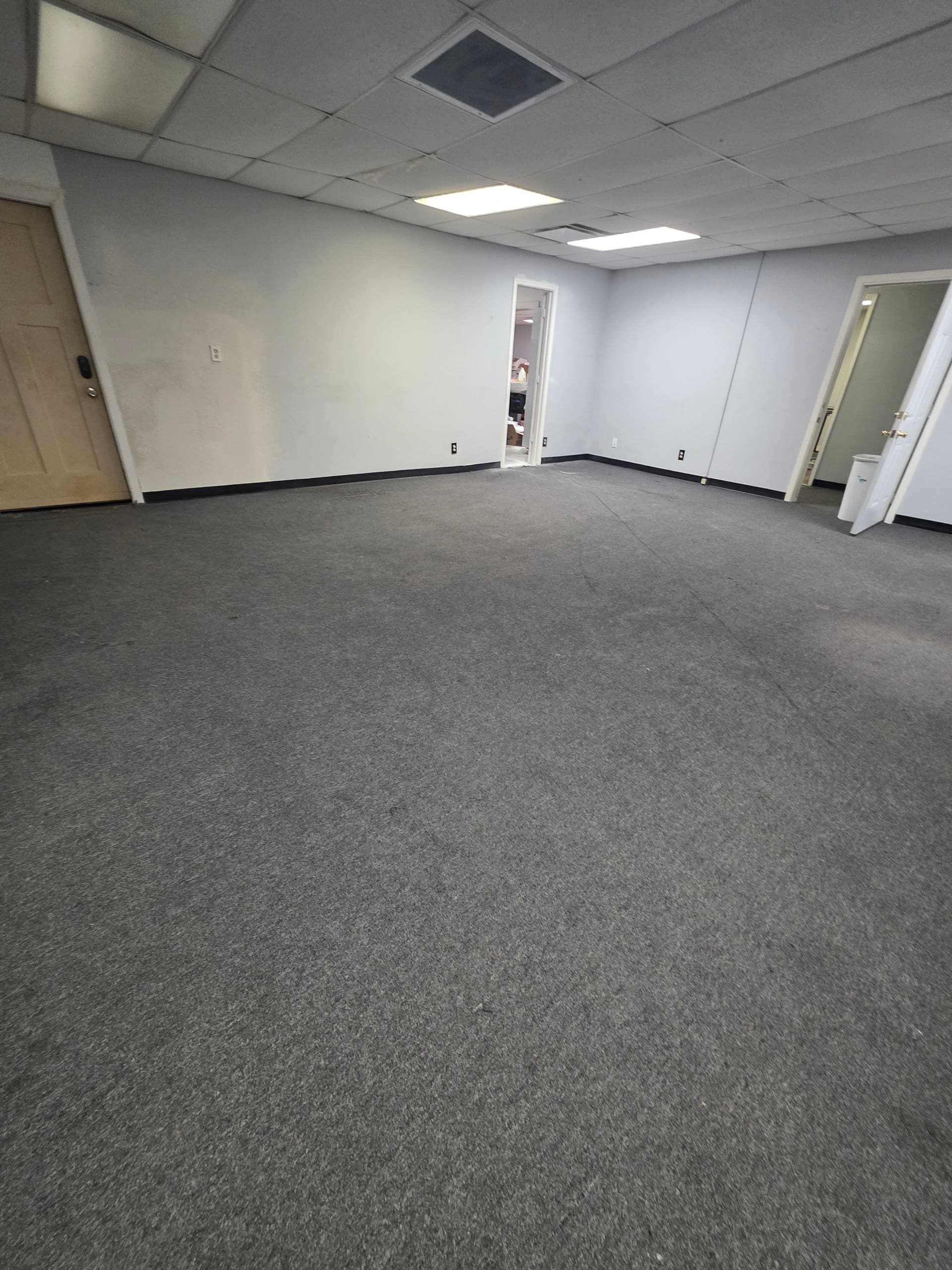 Gallery photos for 190 Sq Yds of Glue-Down Commercial Carpet Installed in Arlington: Image #4