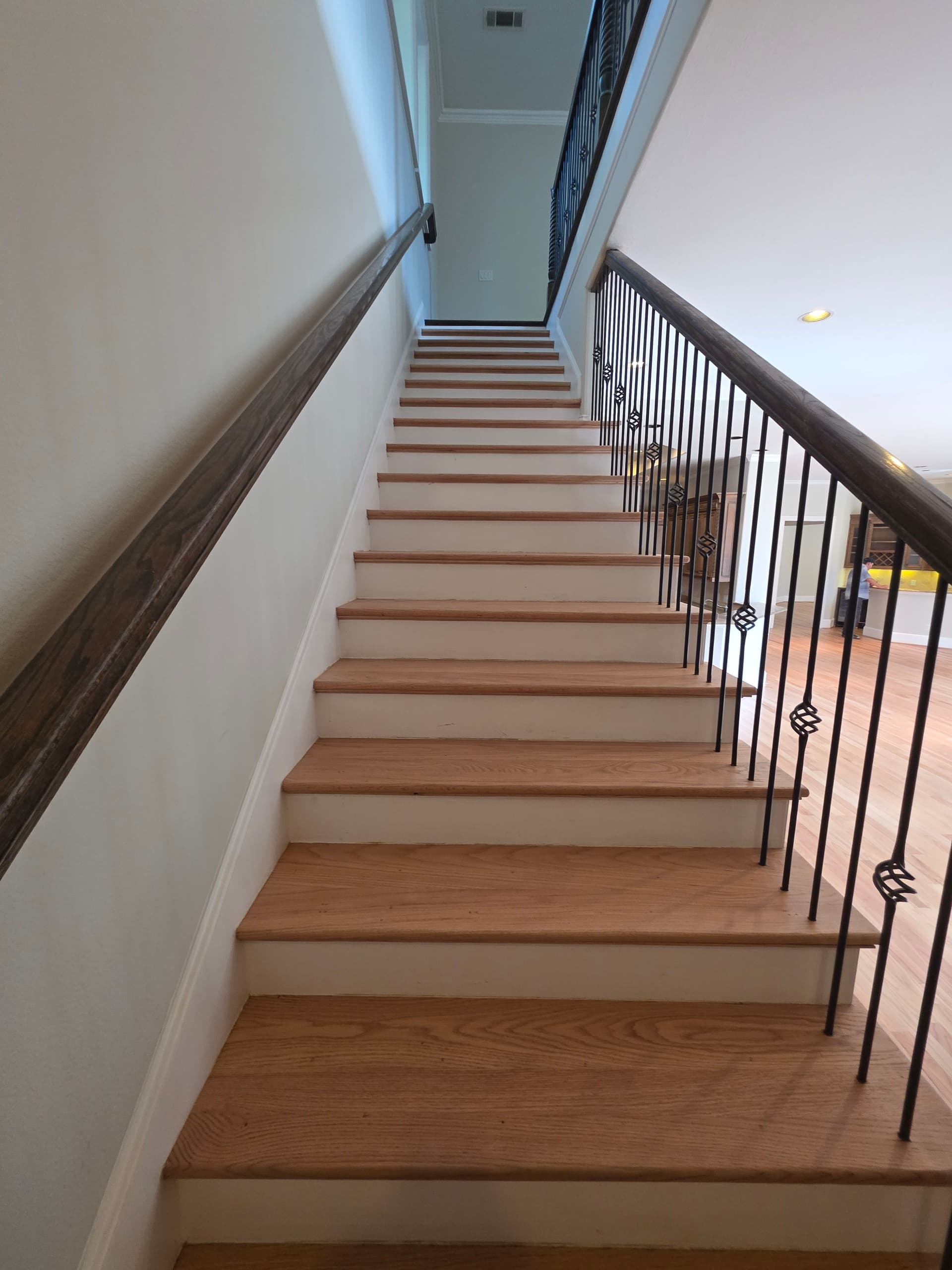 Gallery photos for Highland Park Hardwood Floor Sand and Refinish Done Right: Image #7