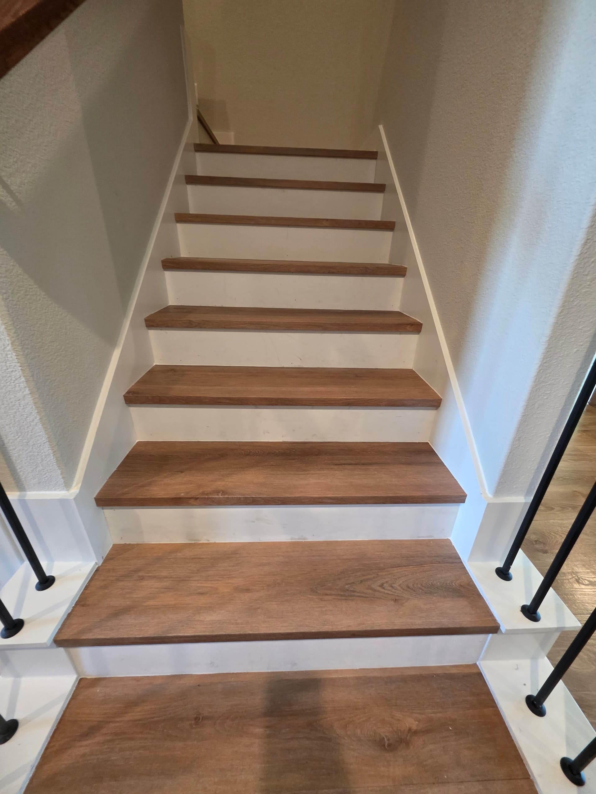 Gallery photos for Carpeted Stairs Get a Clean LVP Upgrade in Waxahachie: Image #3