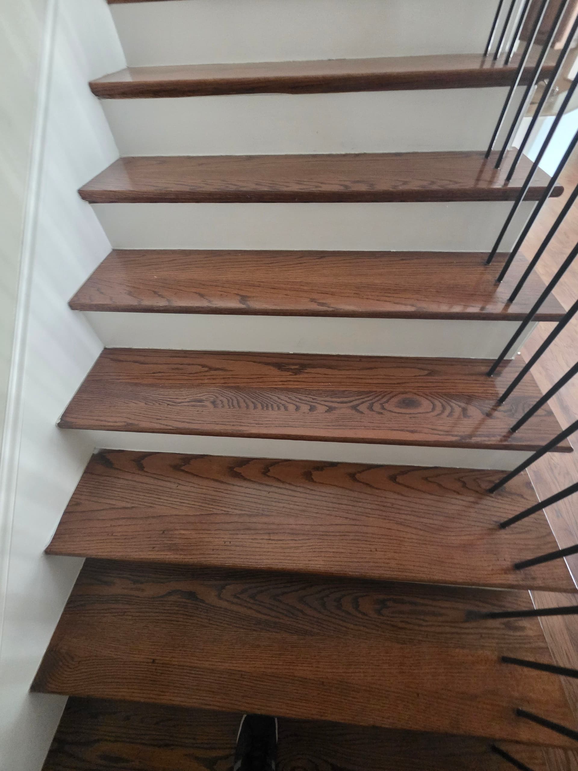 Gallery photos for Highland Park Hardwood Floor Sand and Refinish Done Right: Image #2