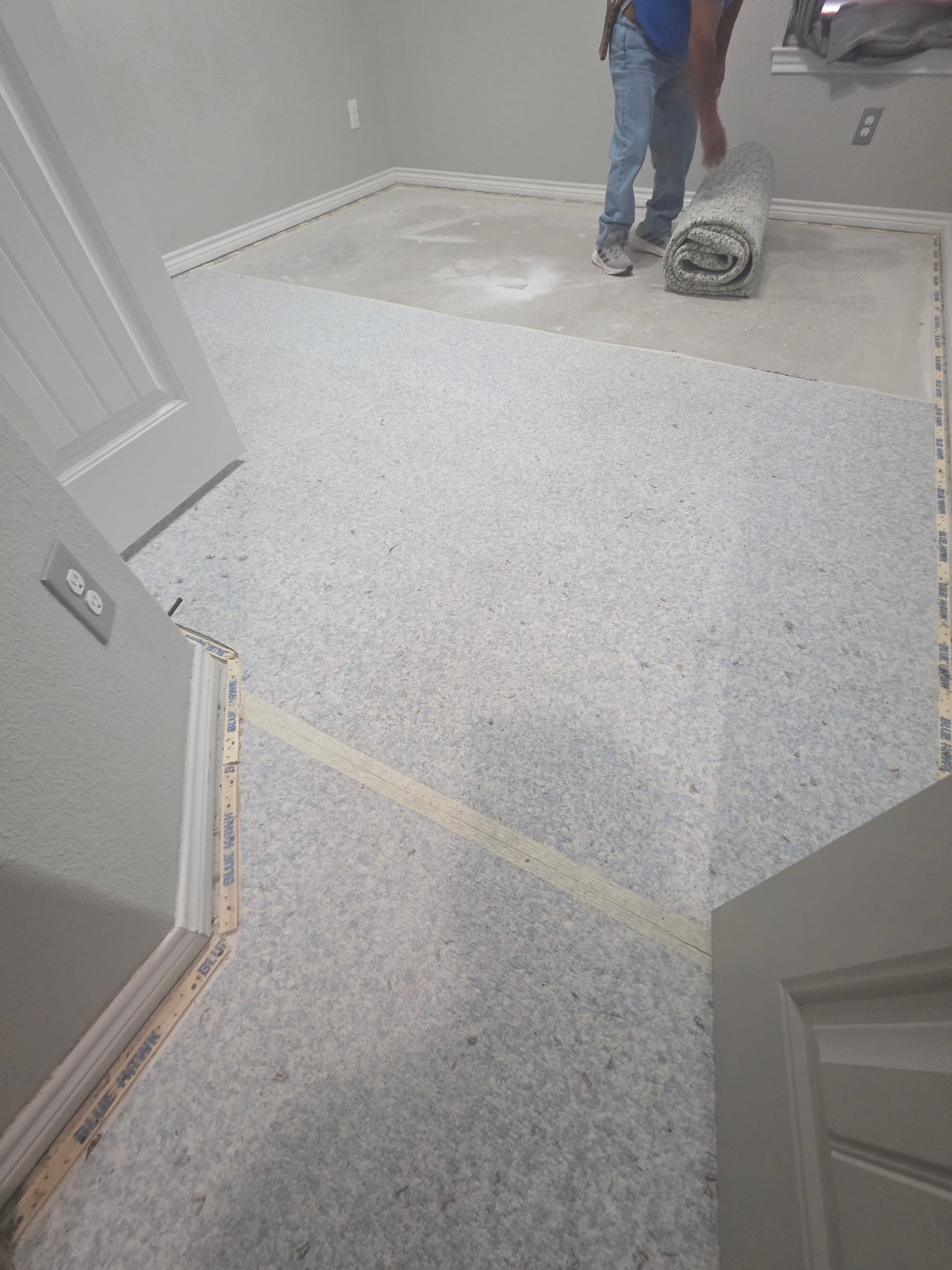 Gallery photos for Same-Day Carpet Install Knocks Out 40 Yards in Waxahachie: Image #3