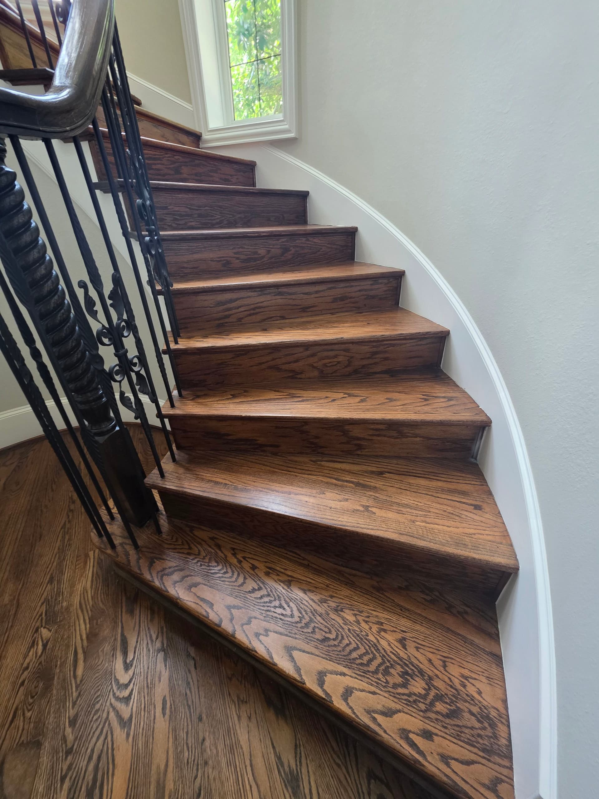 Gallery photos for Highland Park Hardwood Floor Sand and Refinish Done Right: Image #4