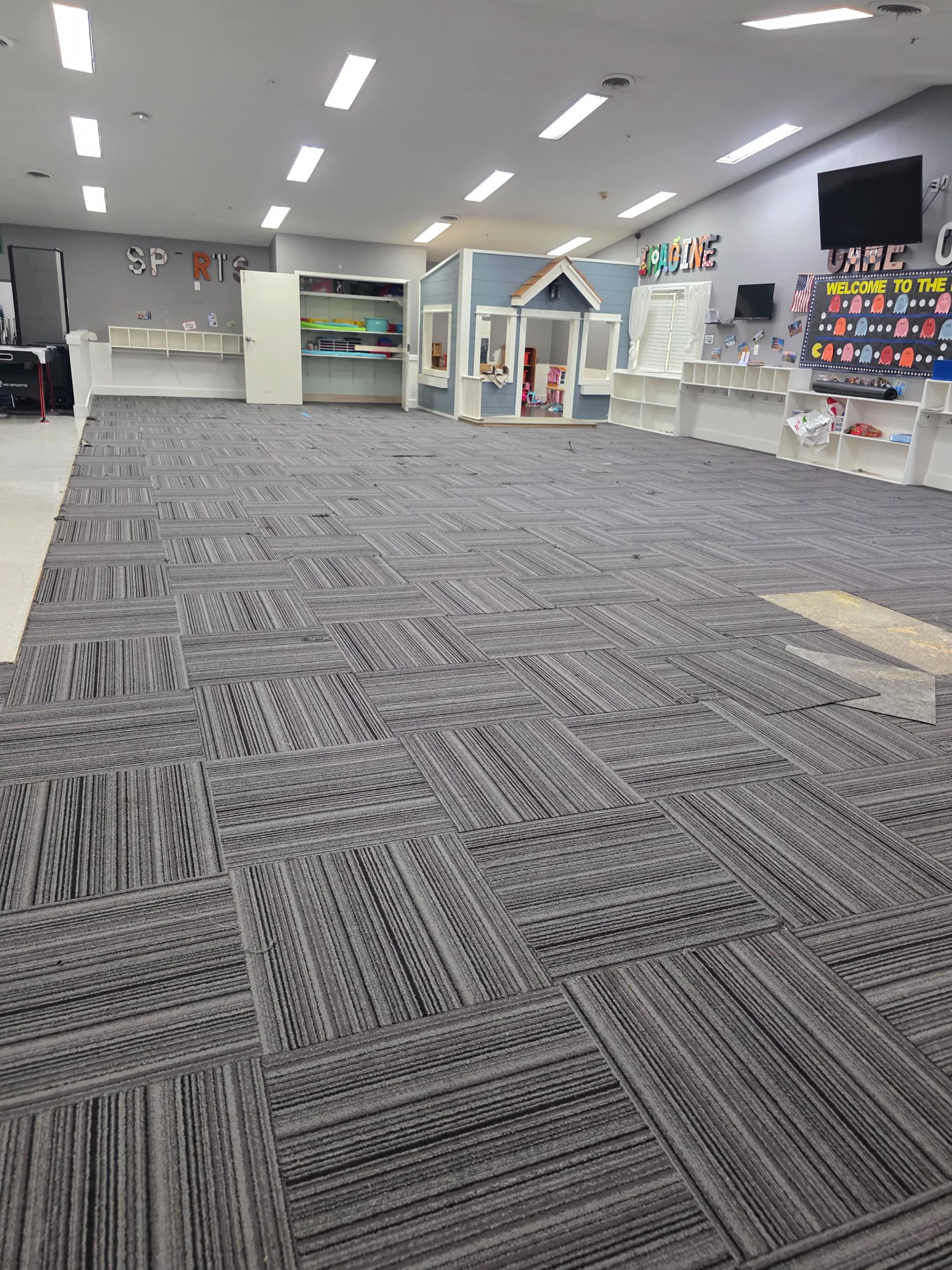 Gallery photos for Carpet Tile and Broadloom Install at a McKinney Kids Facility: Image #3