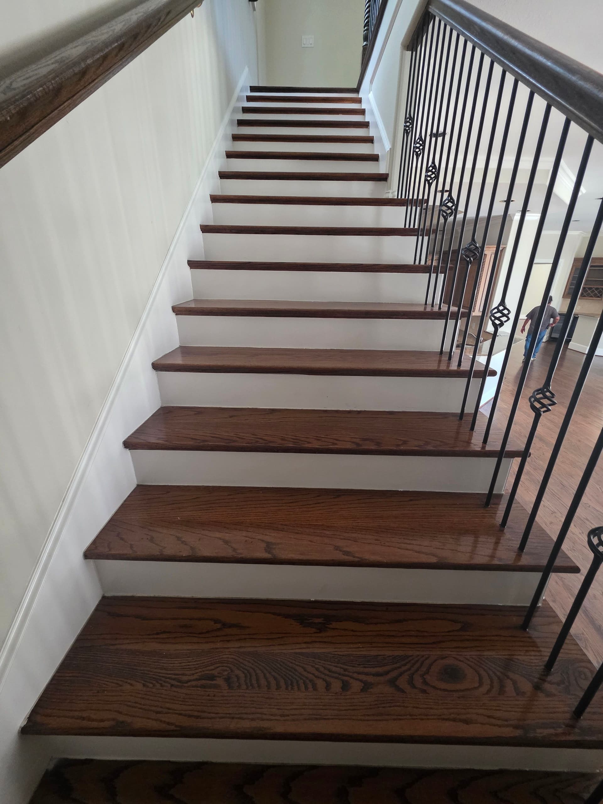 Gallery photos for Highland Park Hardwood Floor Sand and Refinish Done Right: Image #1