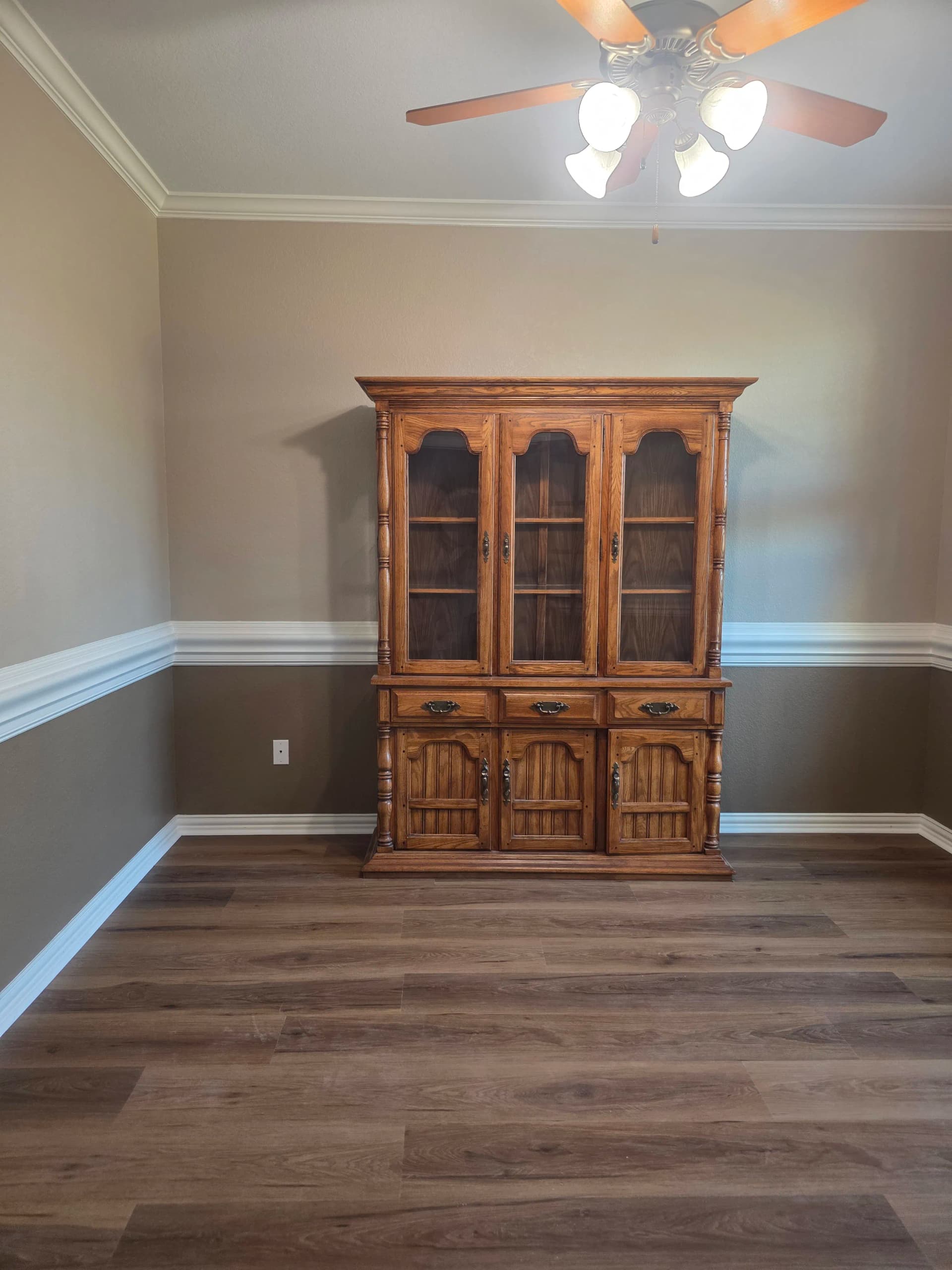 Gallery photos for Over 1,500 Sq Ft of Plank Flooring Completed in Midlothian Before Move-In: Image #7