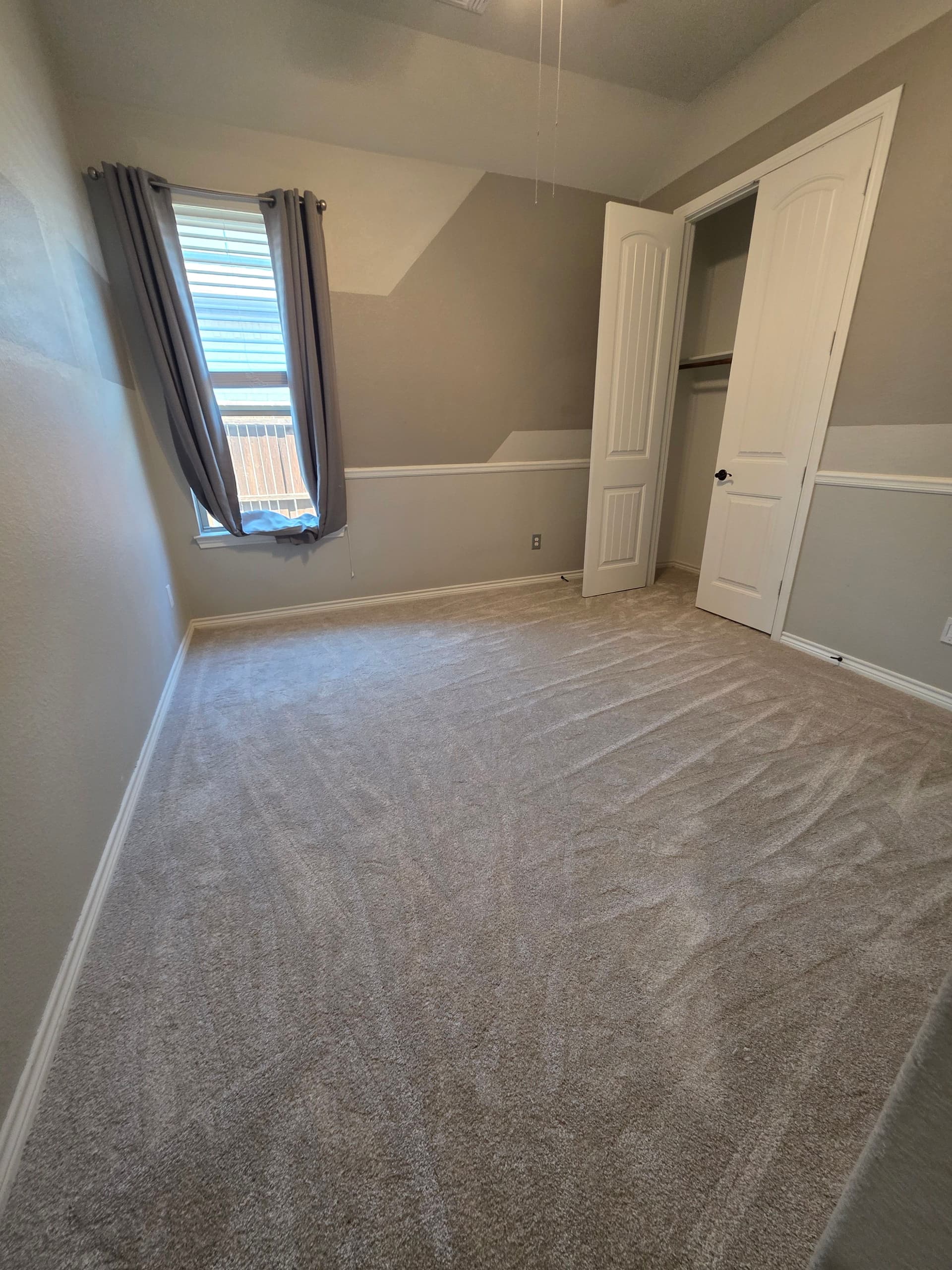 Gallery photos for Same-Day Carpet Install Knocks Out 40 Yards in Waxahachie: Image #7
