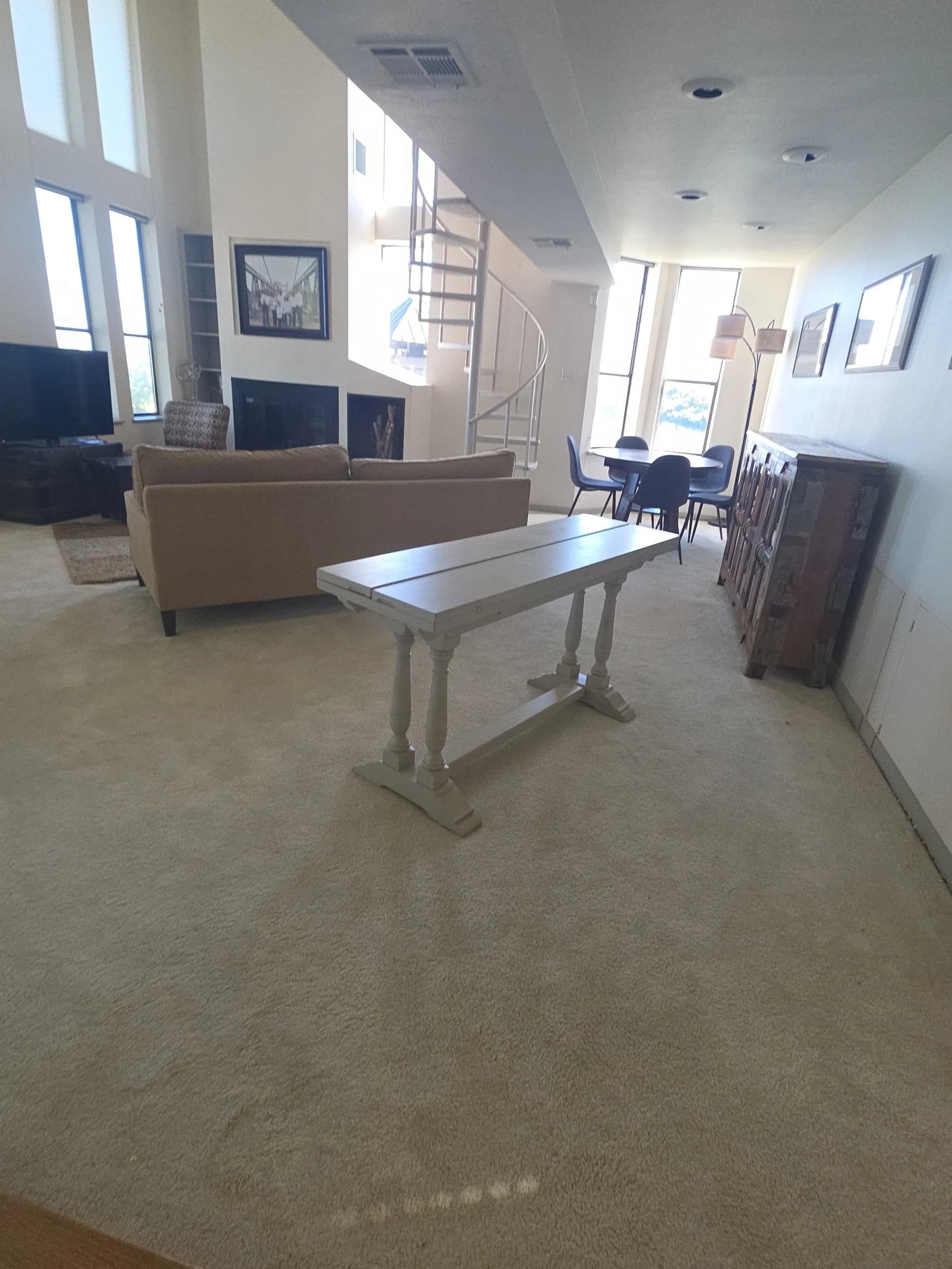Gallery photos for 100 Yards of Berber Carpet Installed at Lake Waco Home: Image #4