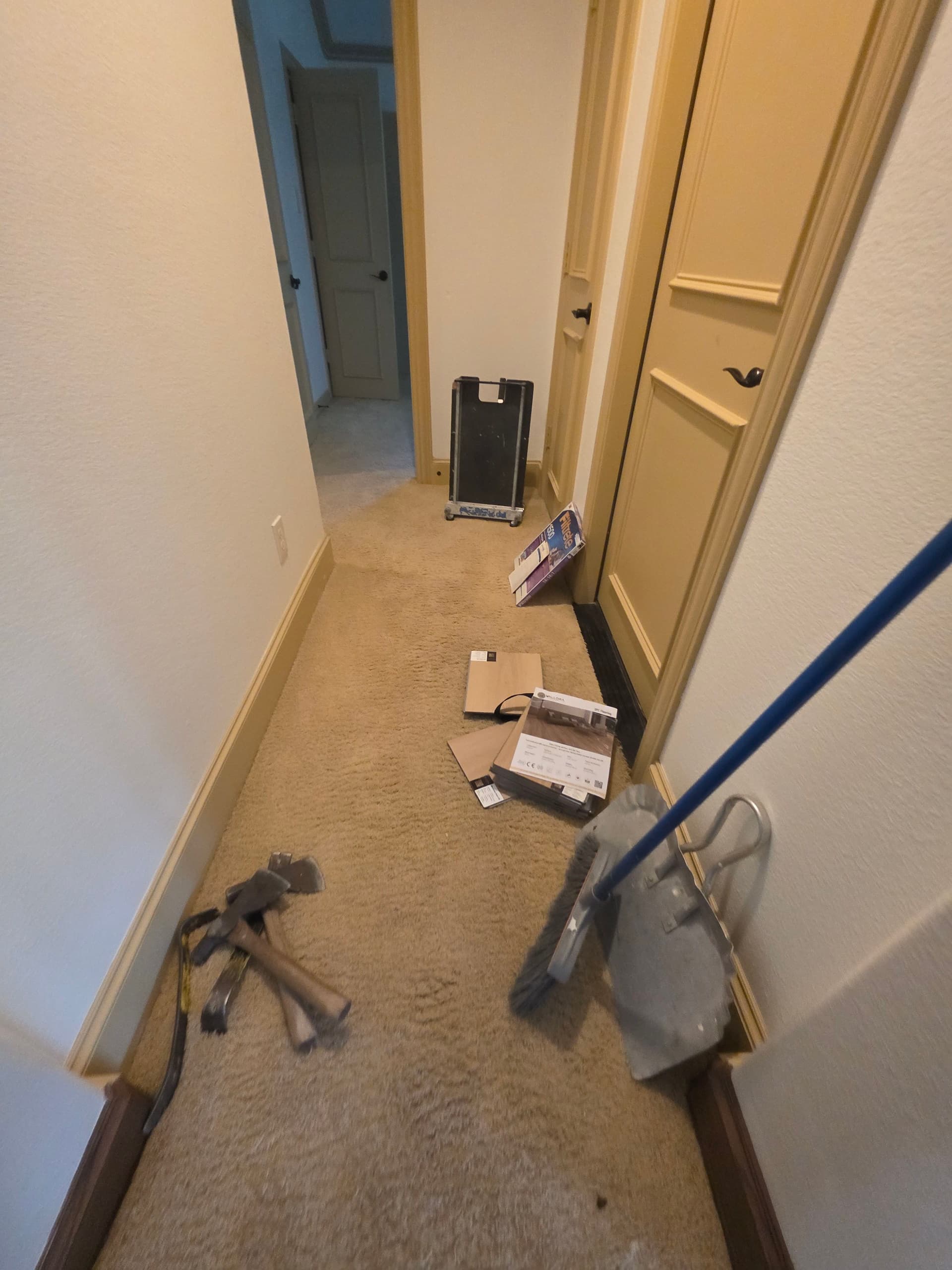 Gallery photos for Plush 60 oz Carpet and LVP Flooring Upgrade Across Multiple Rooms: Image #7