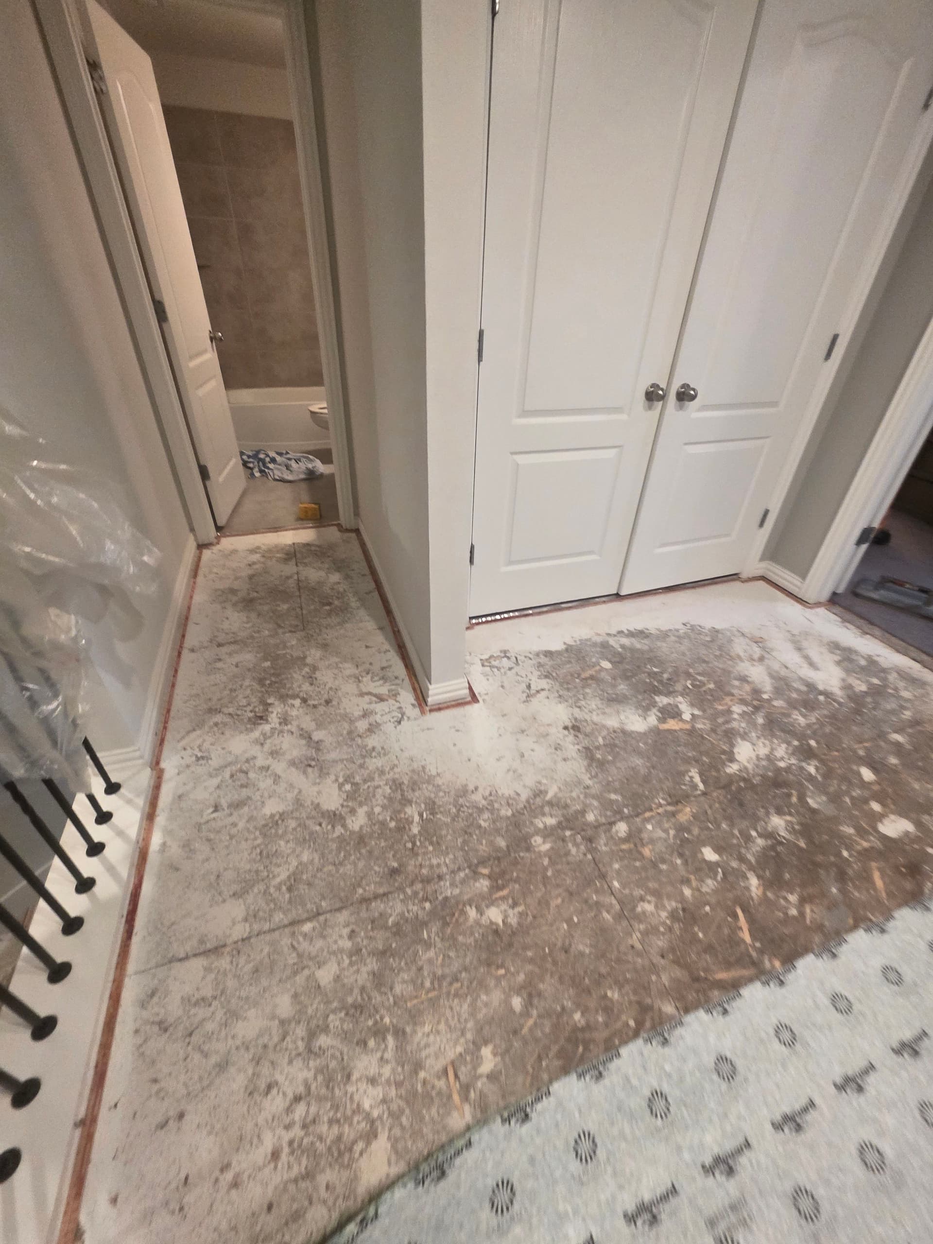 Gallery photos for Elevated Home Comfort with Mohawk Carpet Installation: Image #2