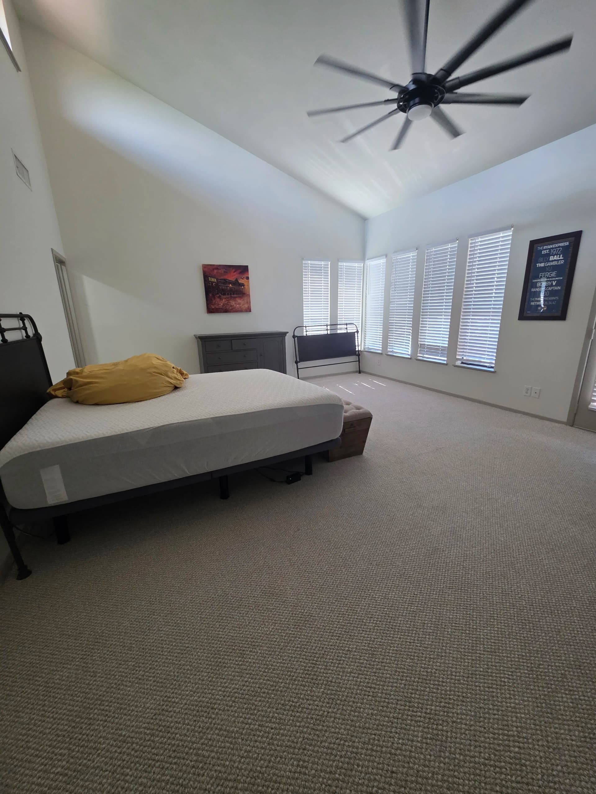 Gallery photos for 100 Yards of Berber Carpet Installed at Lake Waco Home: Image #7
