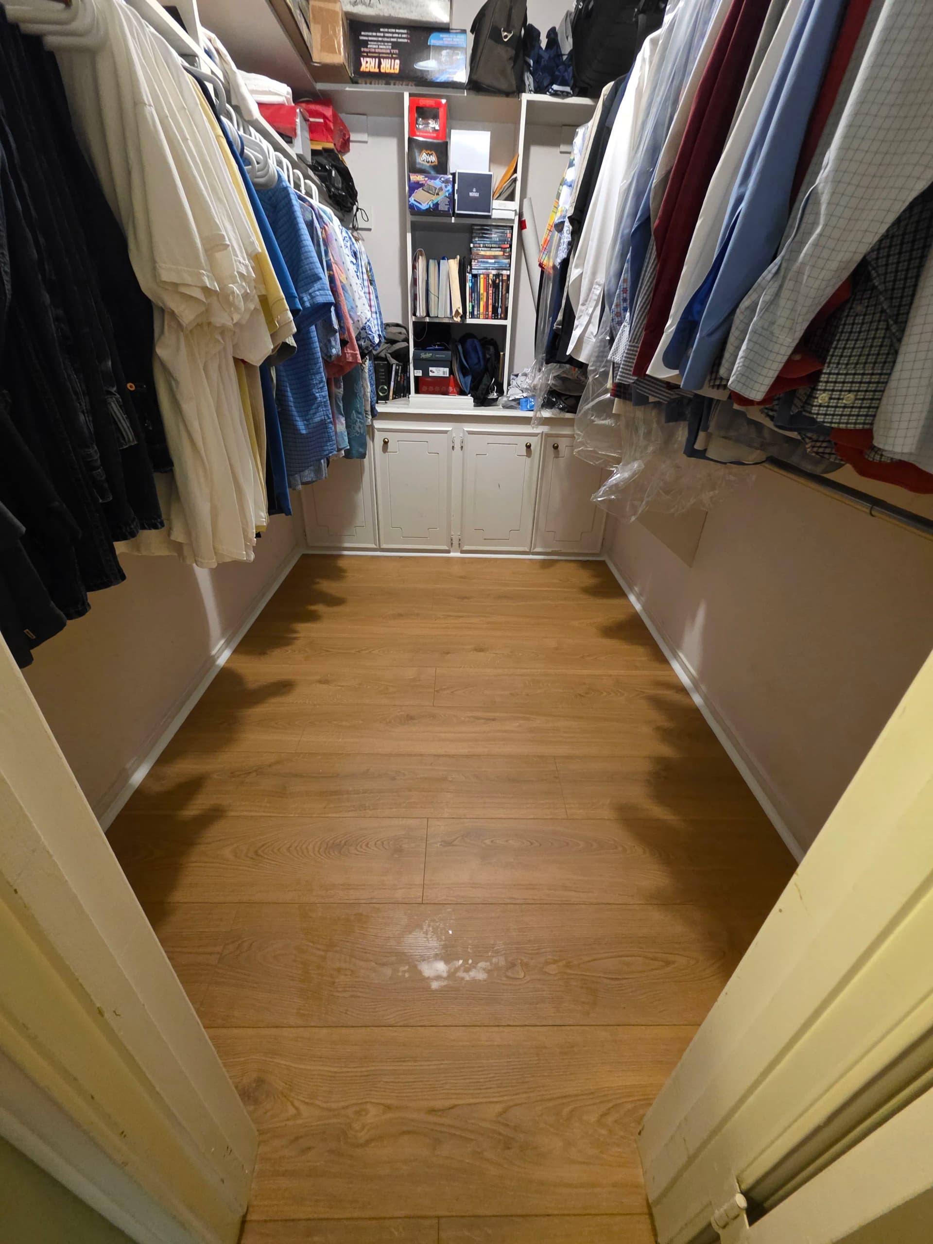 Gallery photos for 12mm Hybrid Flooring Installed in Duncanville Master Bedroom and Closet: Image #5