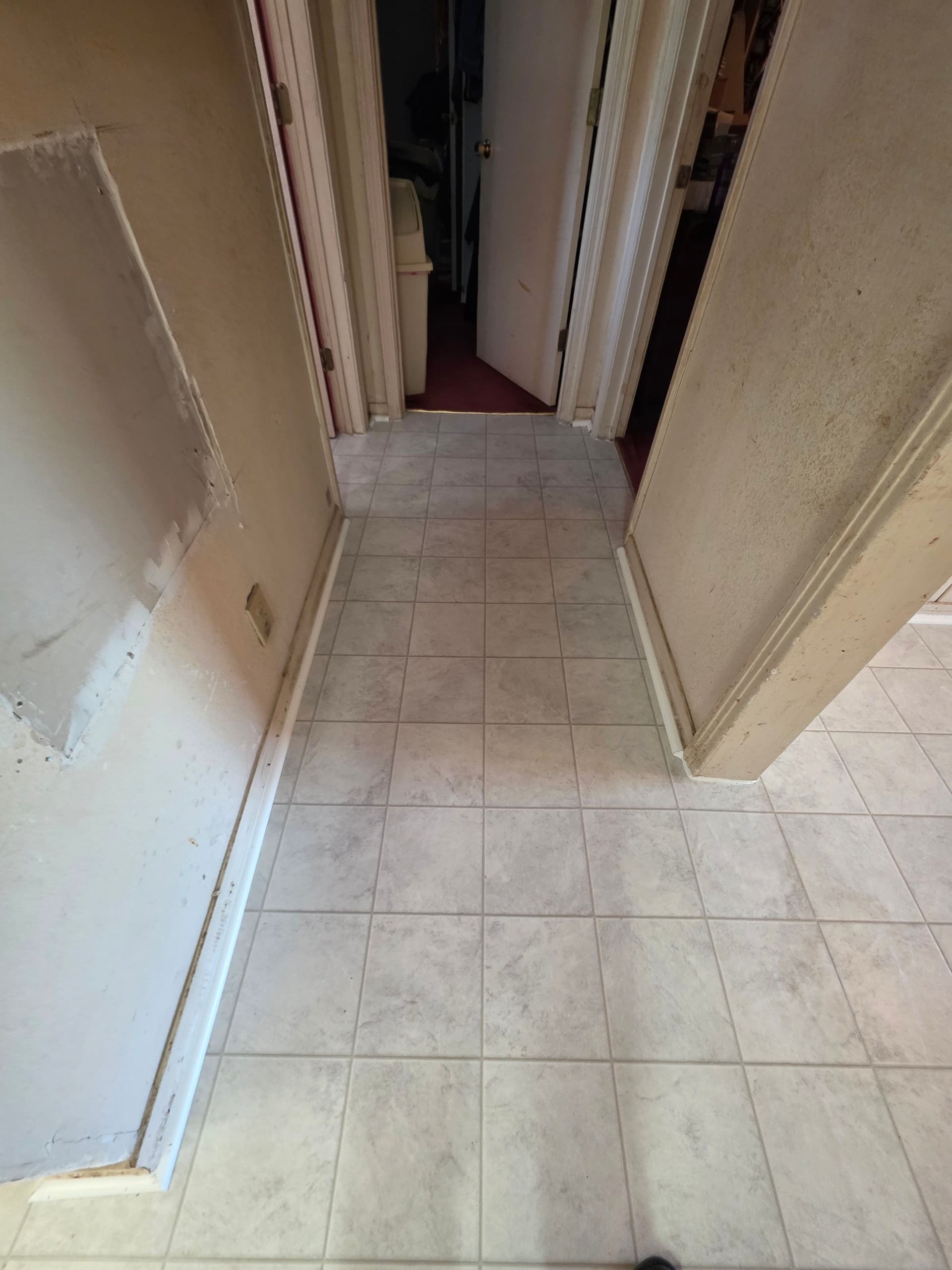 Gallery photos for Stunning Flooring Overhaul: Transforming Every Room: Image #8